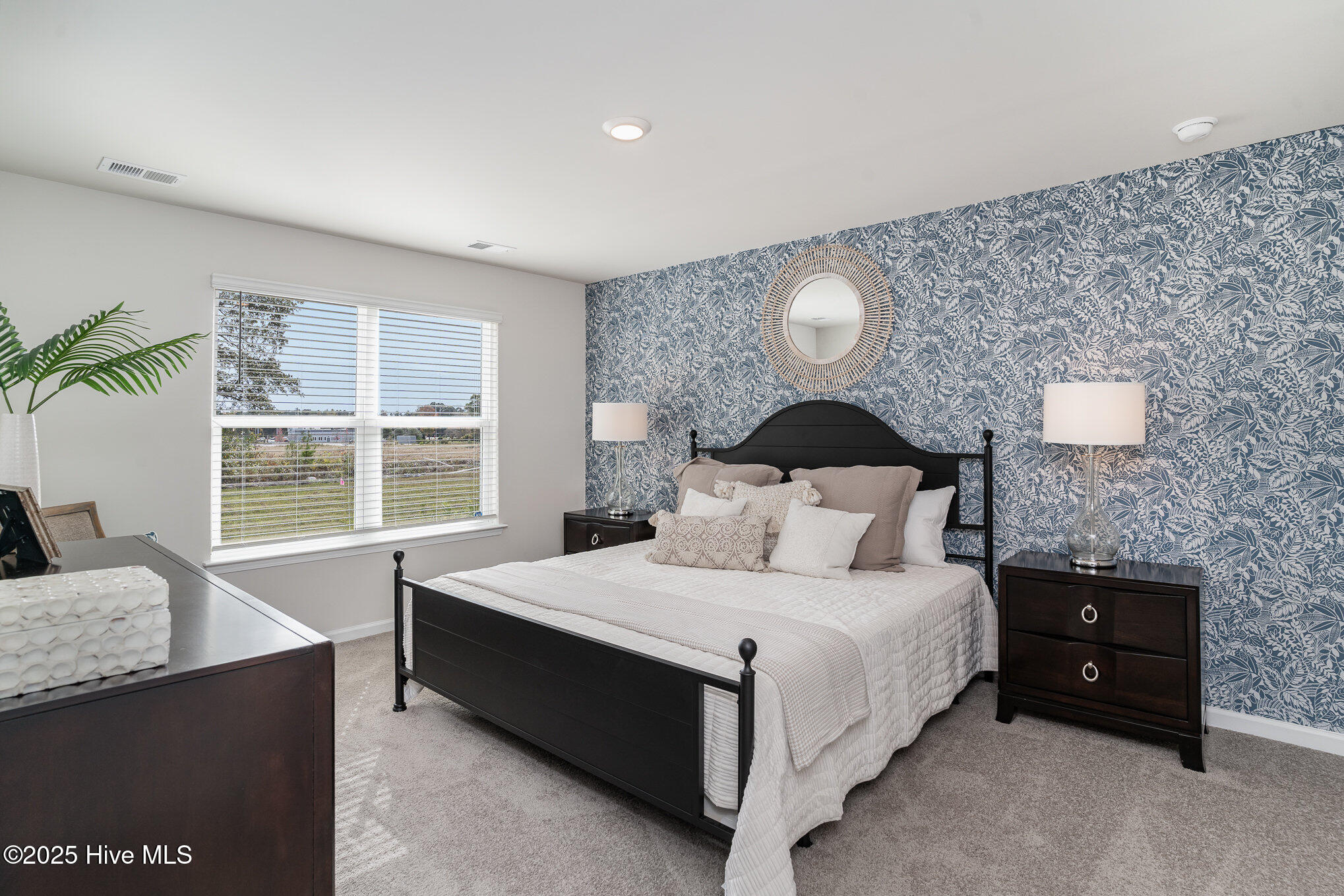 100557346 | Photo 10