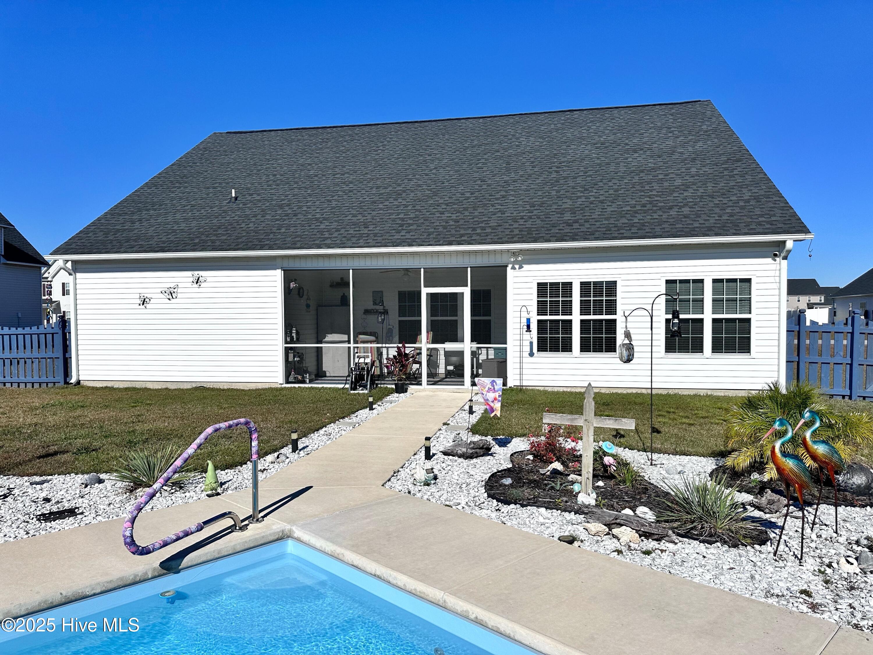 100540901 | Photo 72