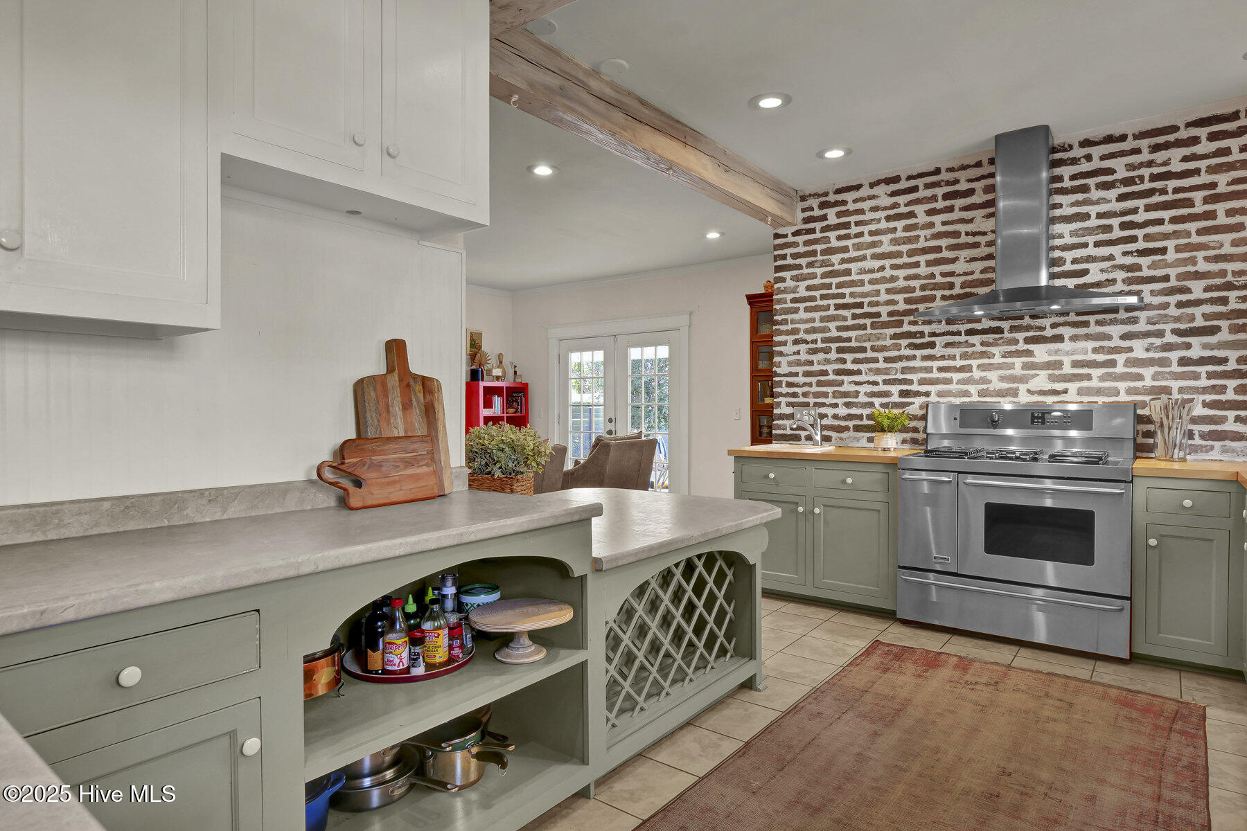 100542151 | Photo 13