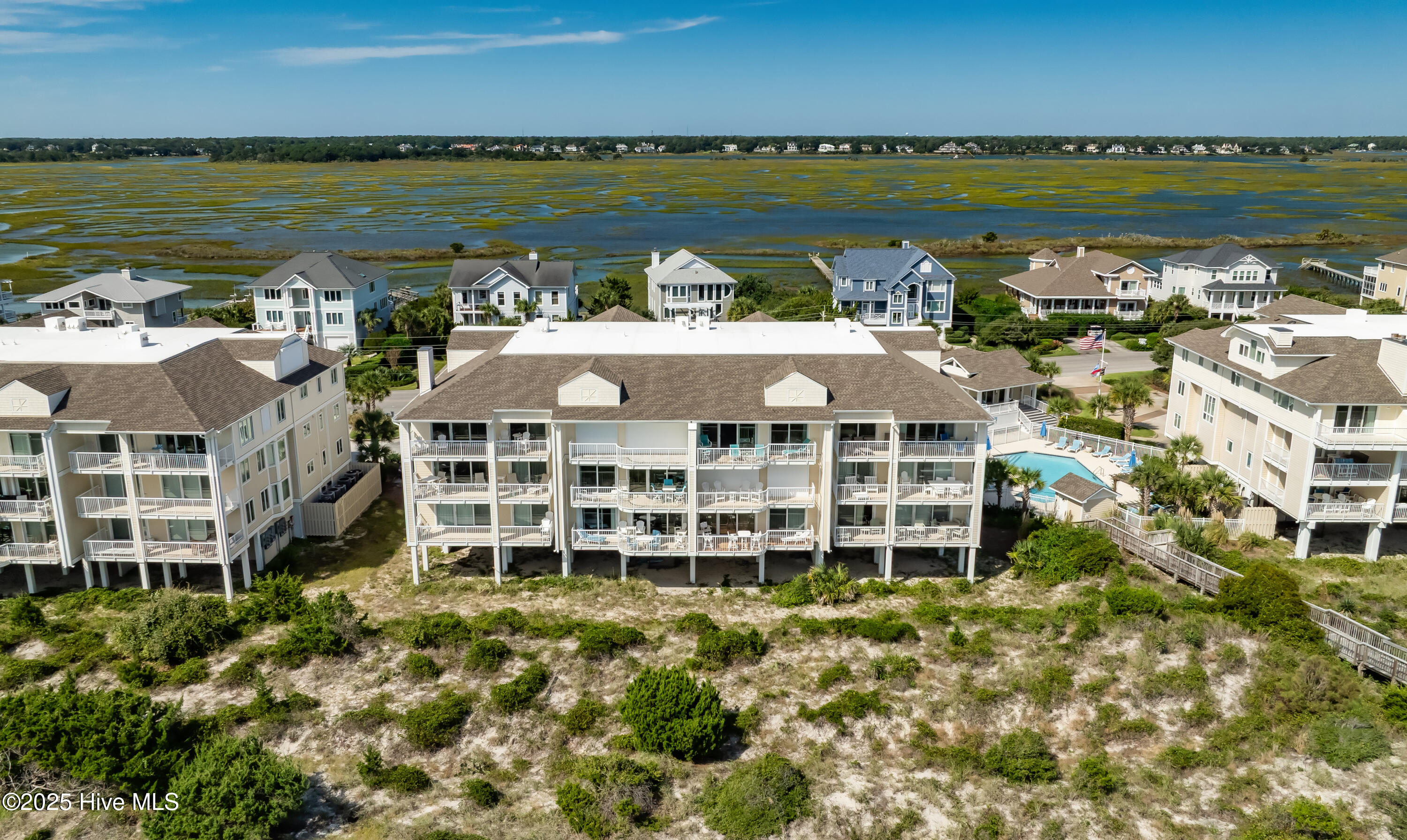 100535604 | Photo 81