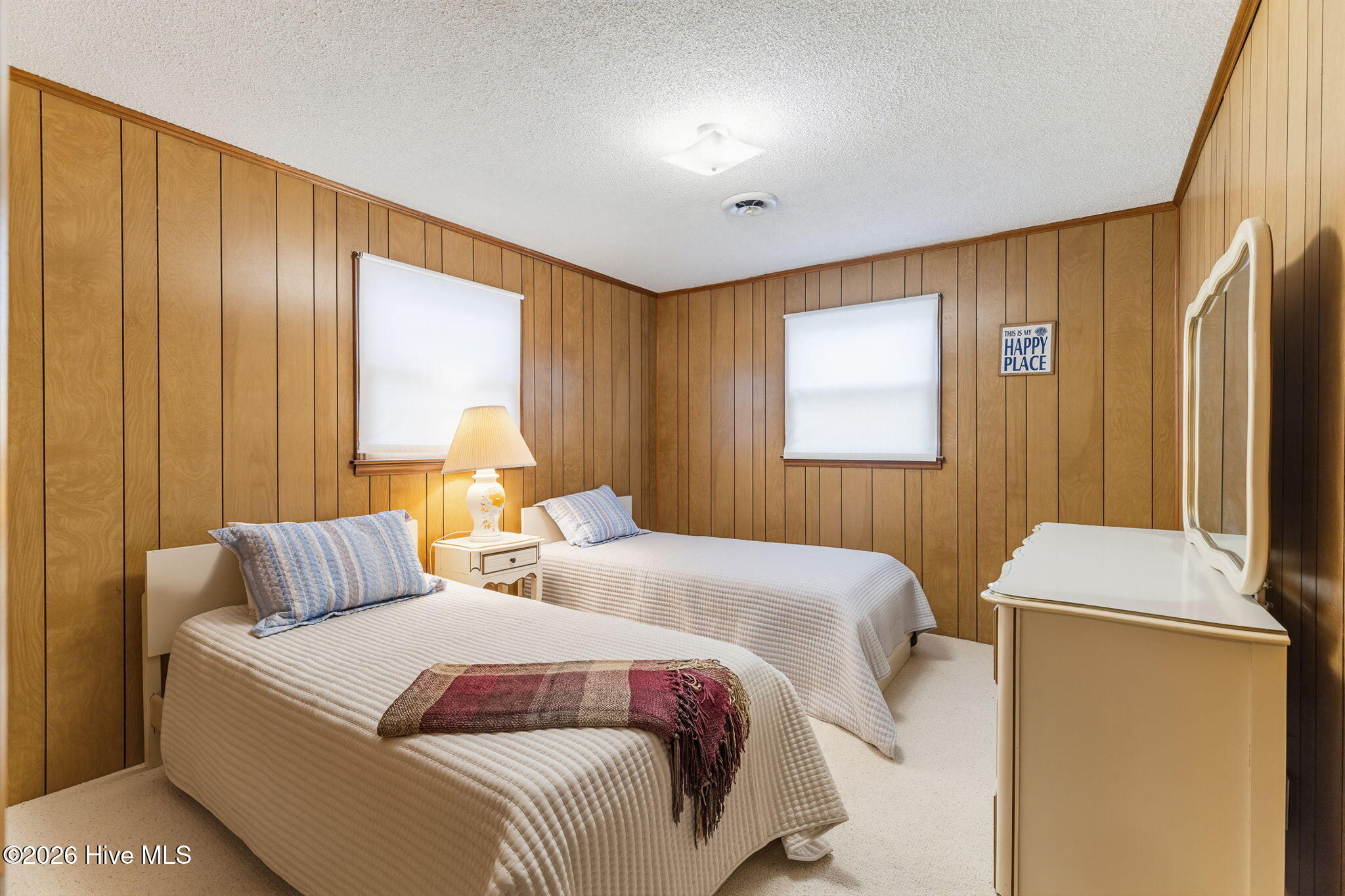 100565875 | Photo 25