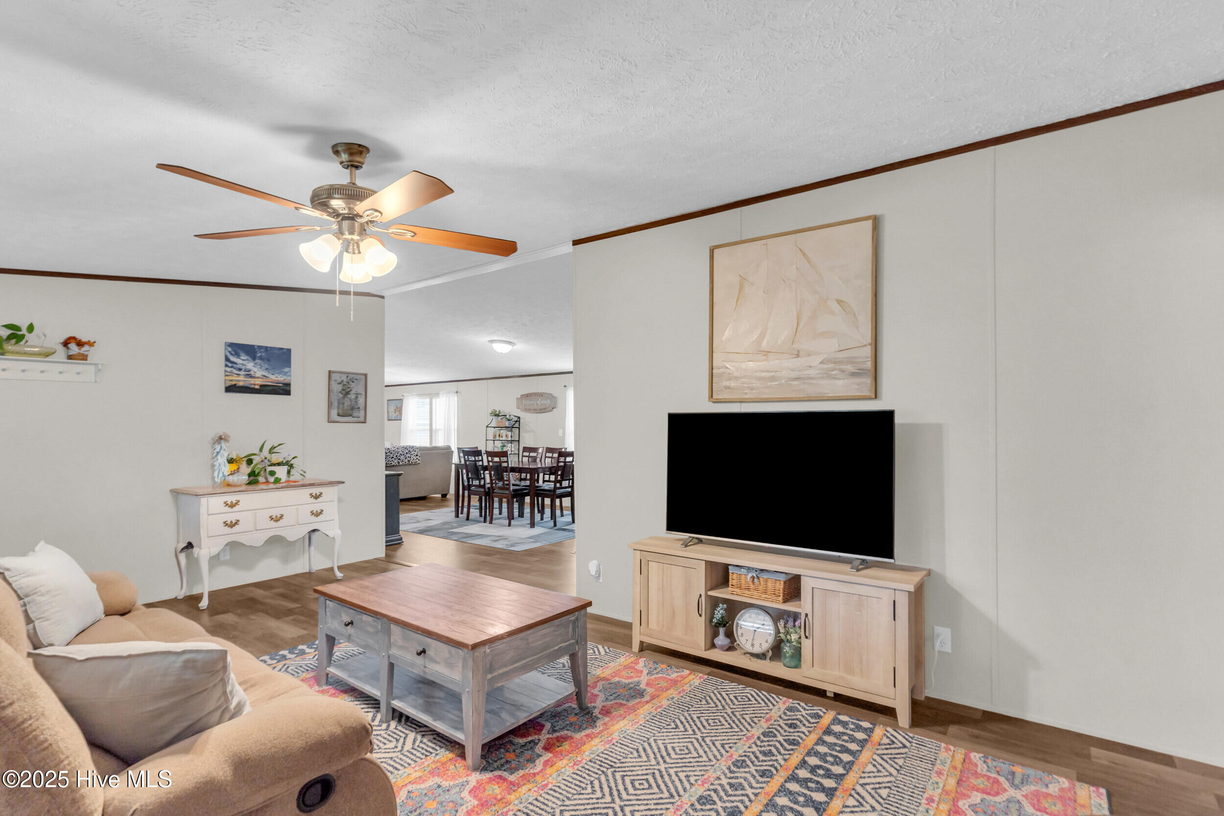 100533753 | Photo 12