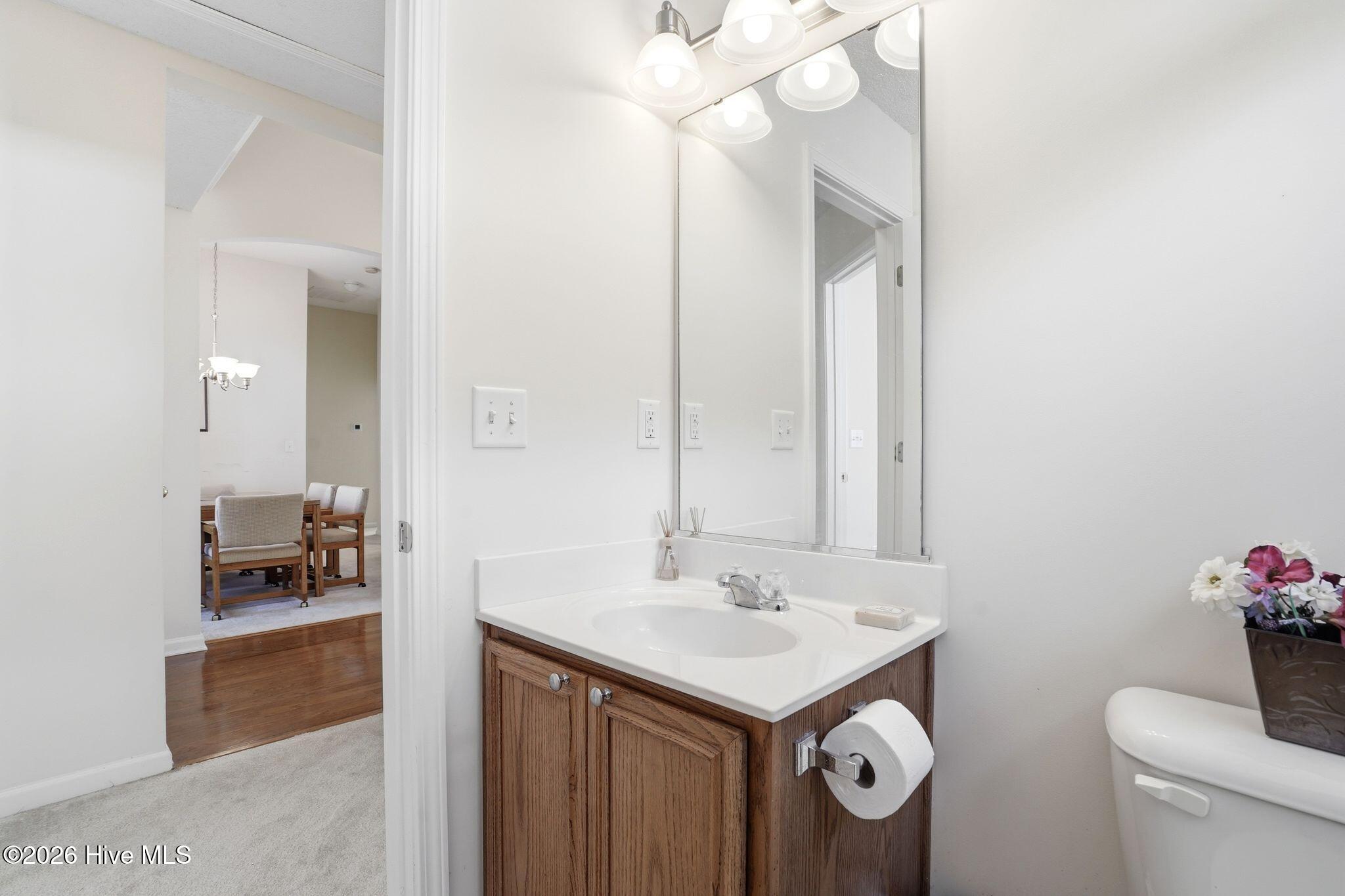 100560639 | Photo 32