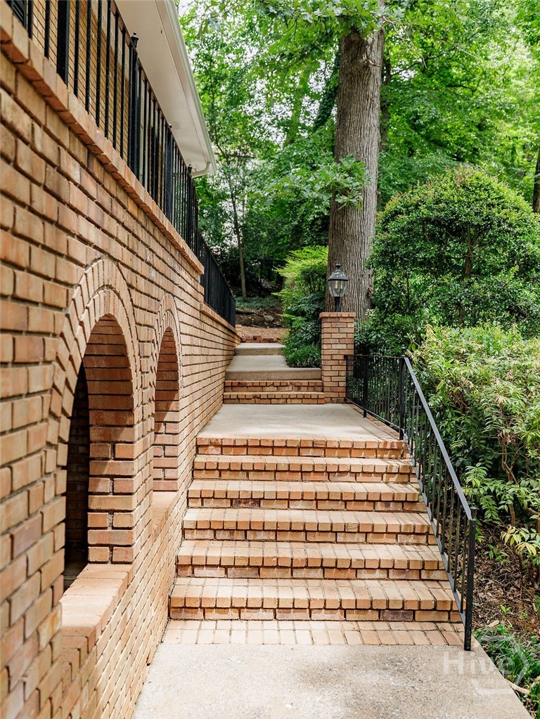 530 Westview Drive