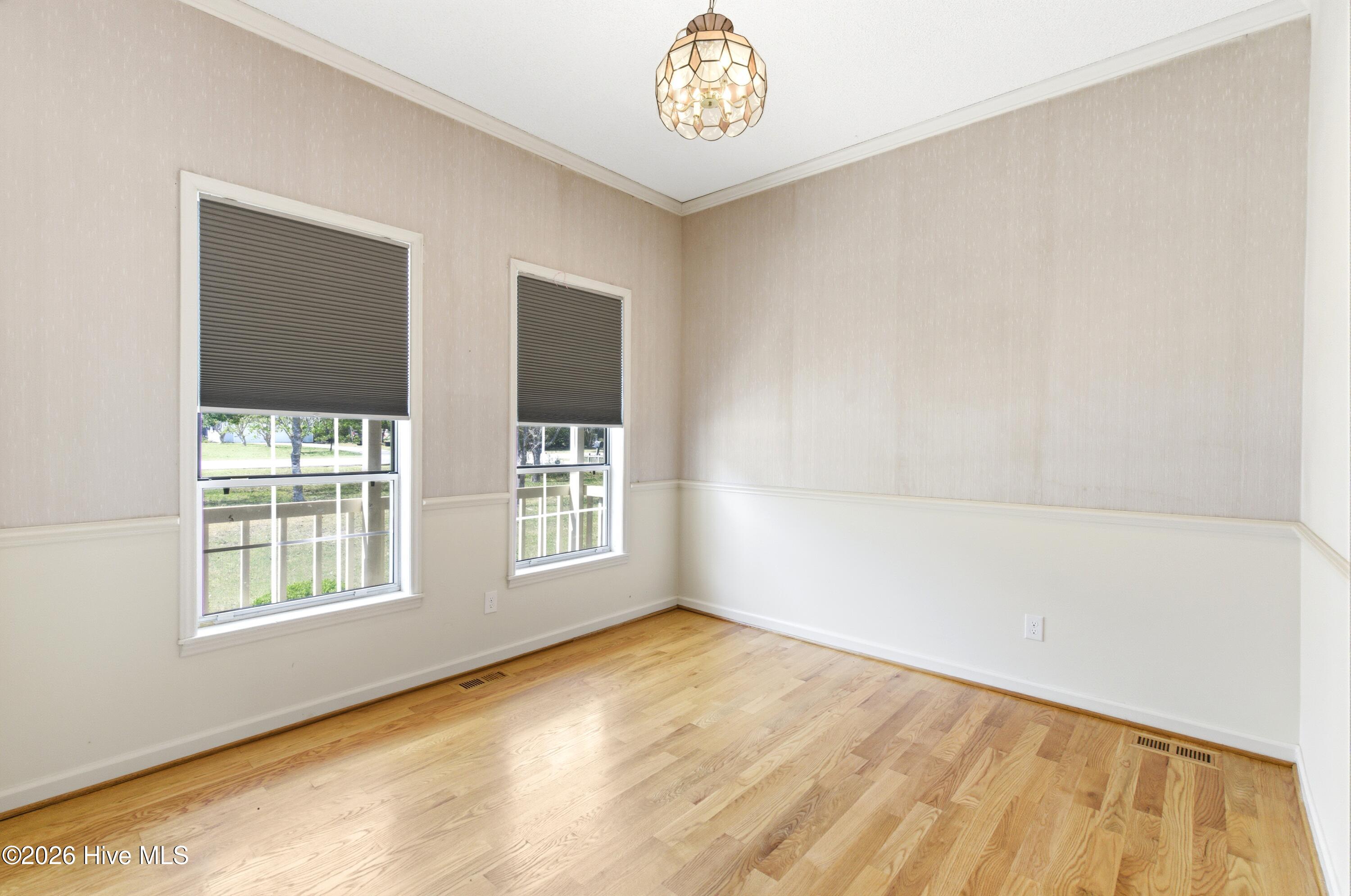 100562679 | Photo 10