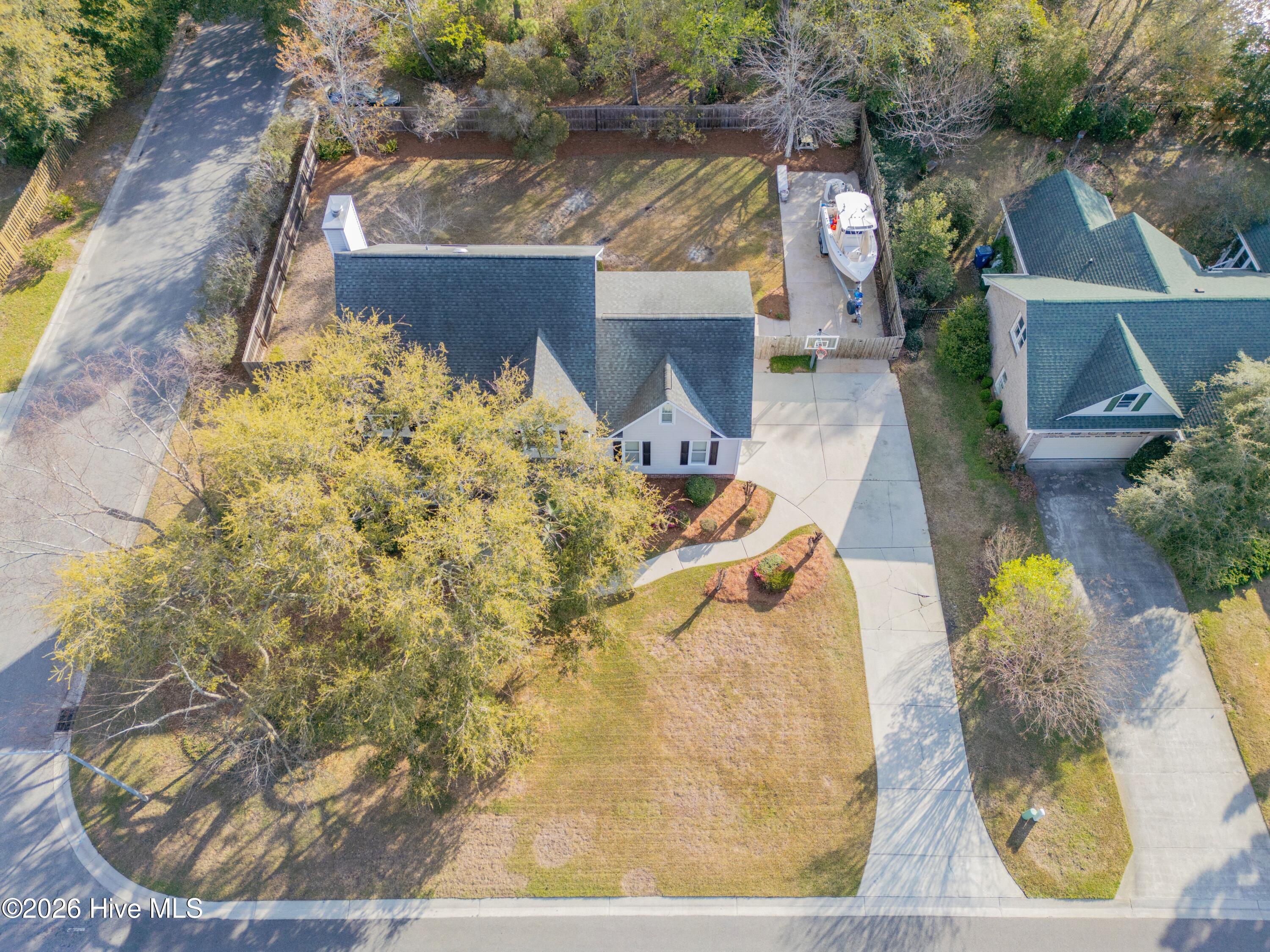 100561567 | Photo 37