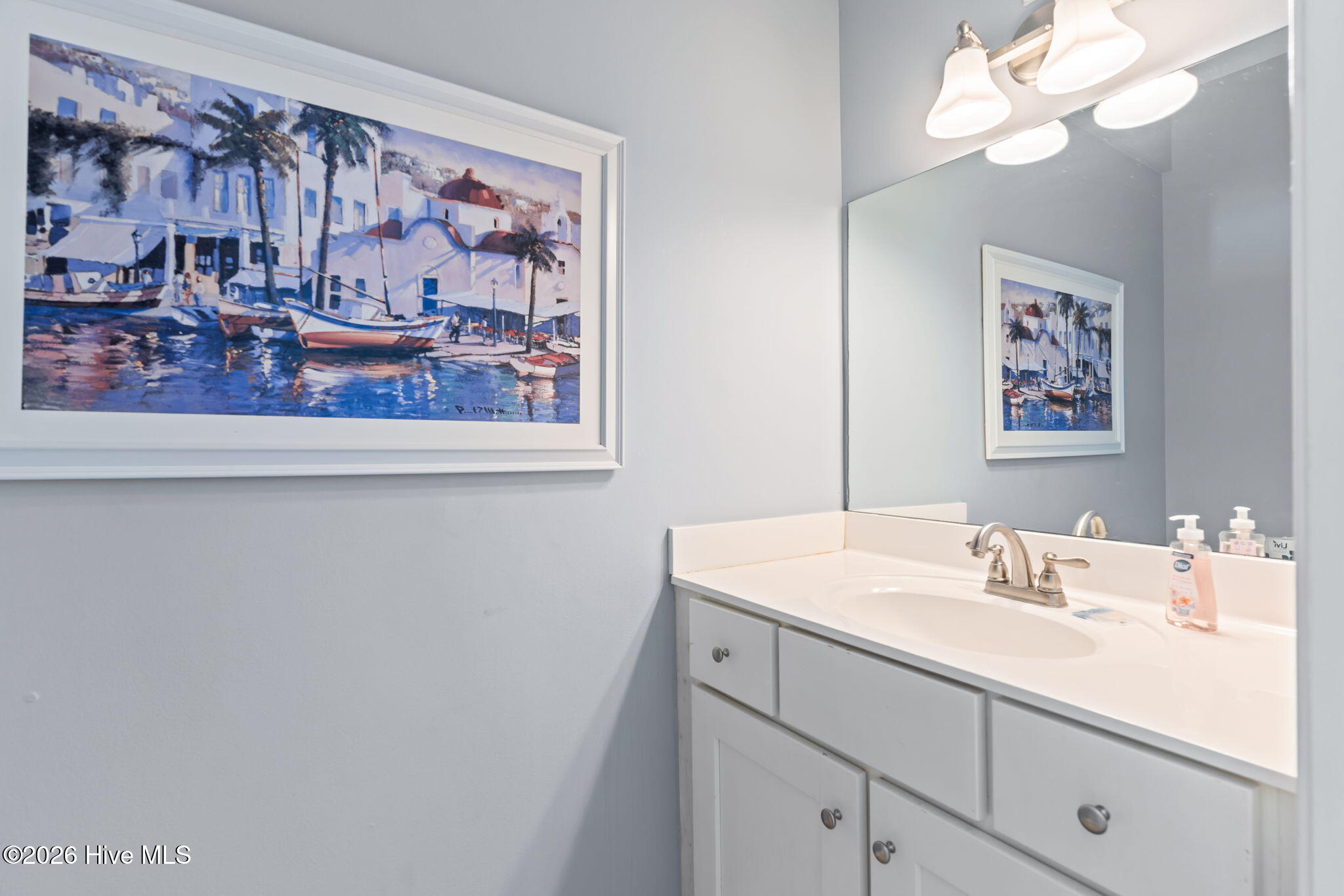 100530858 | Photo 56