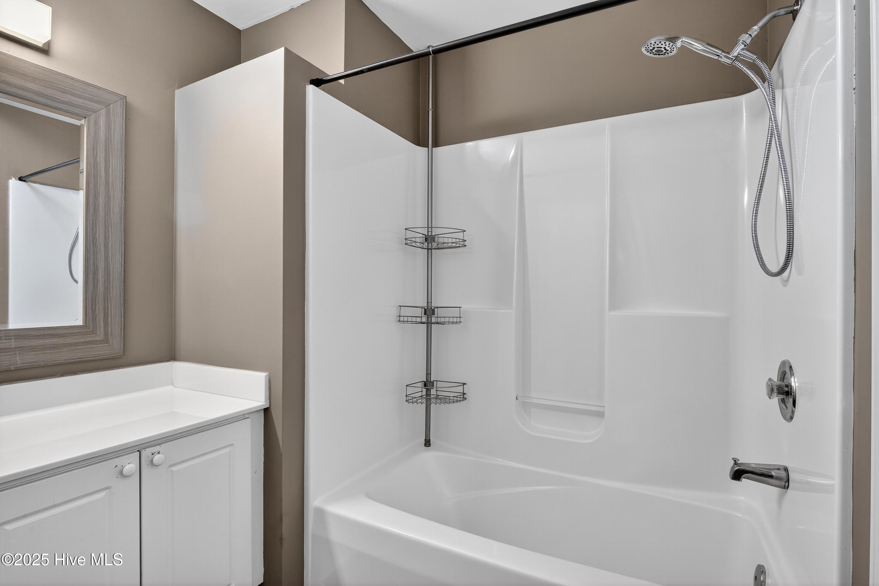 100526304 | Photo 23