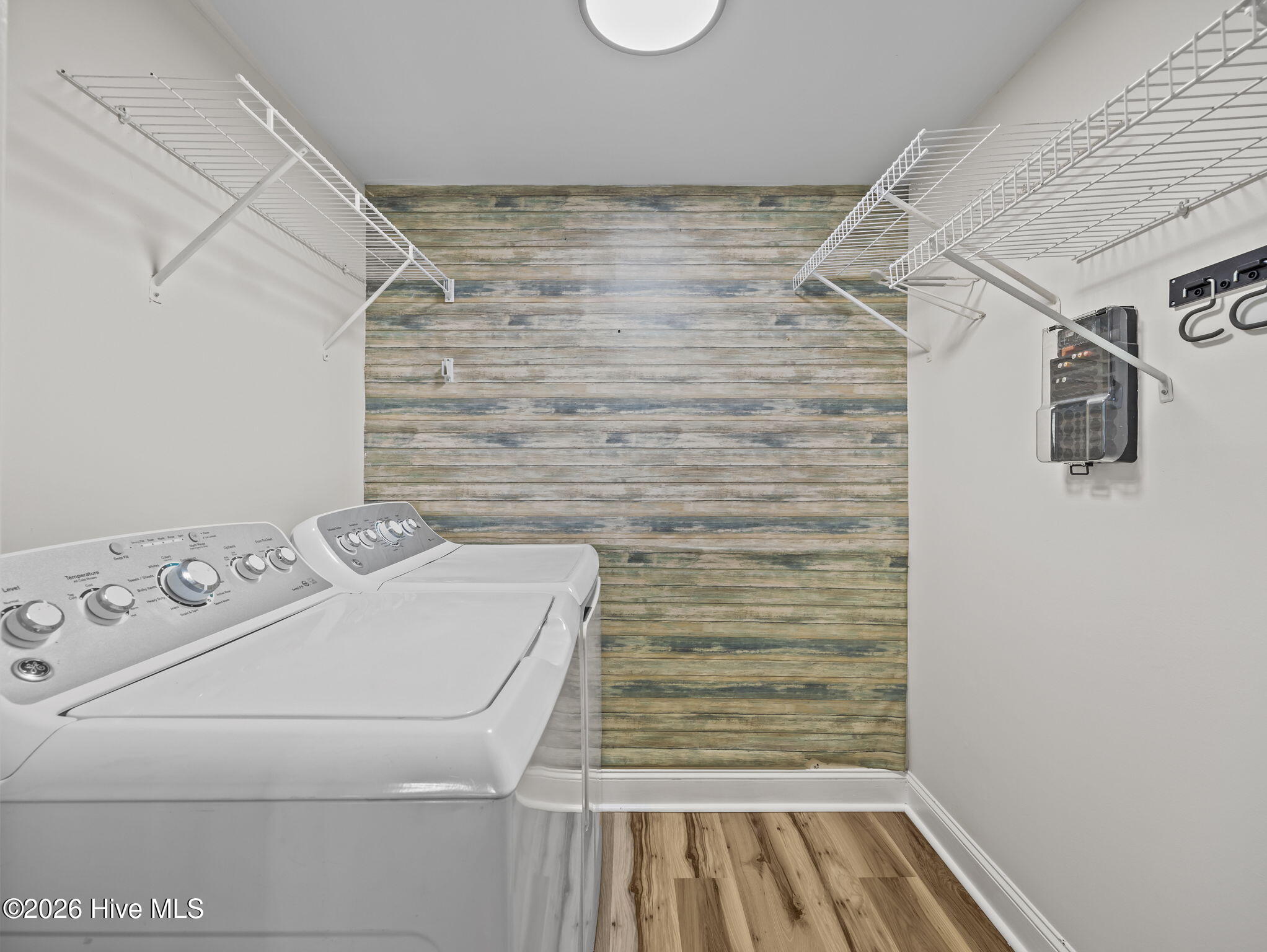 100568668 | Photo 25