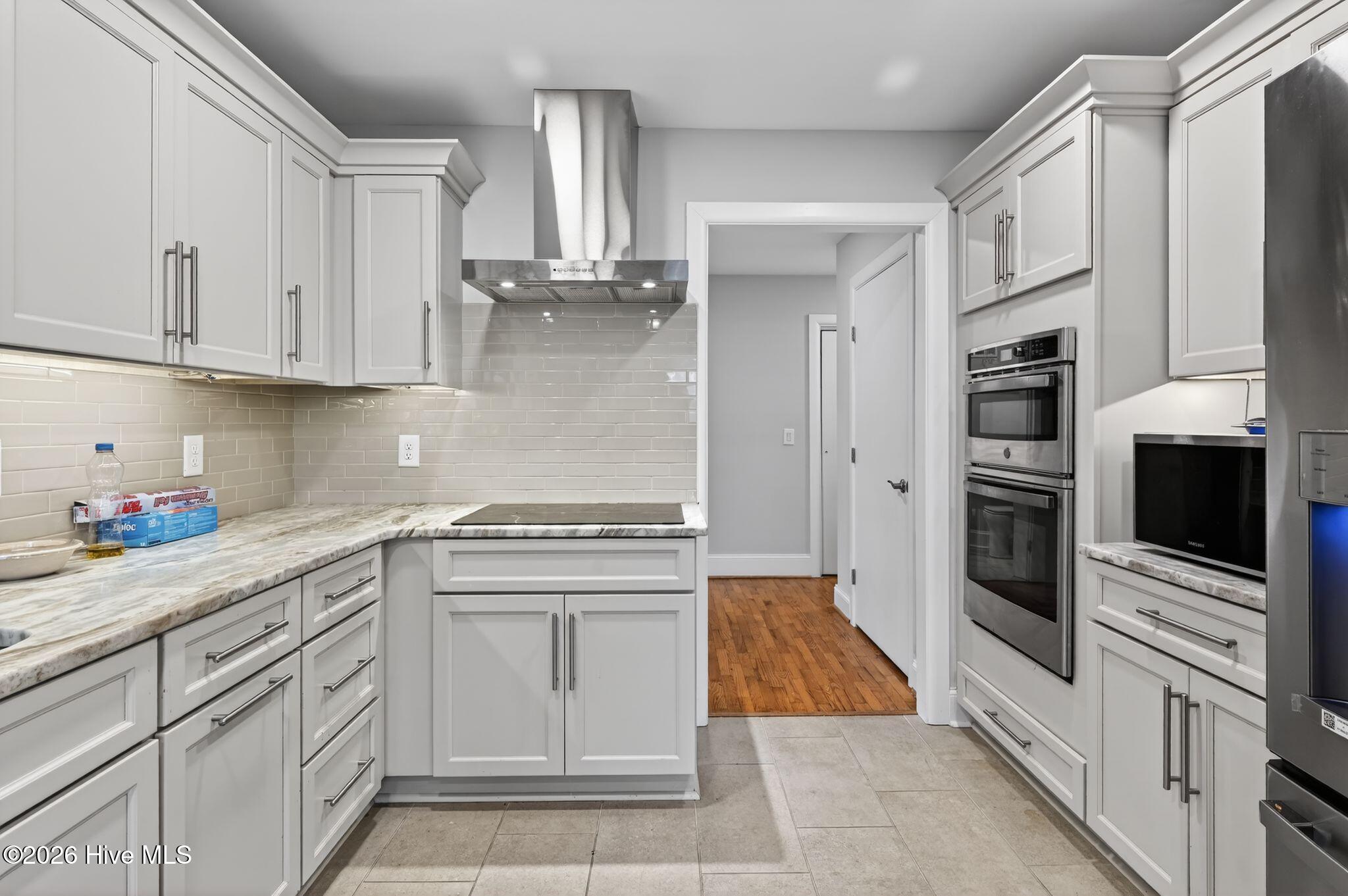 100551610 | Photo 19