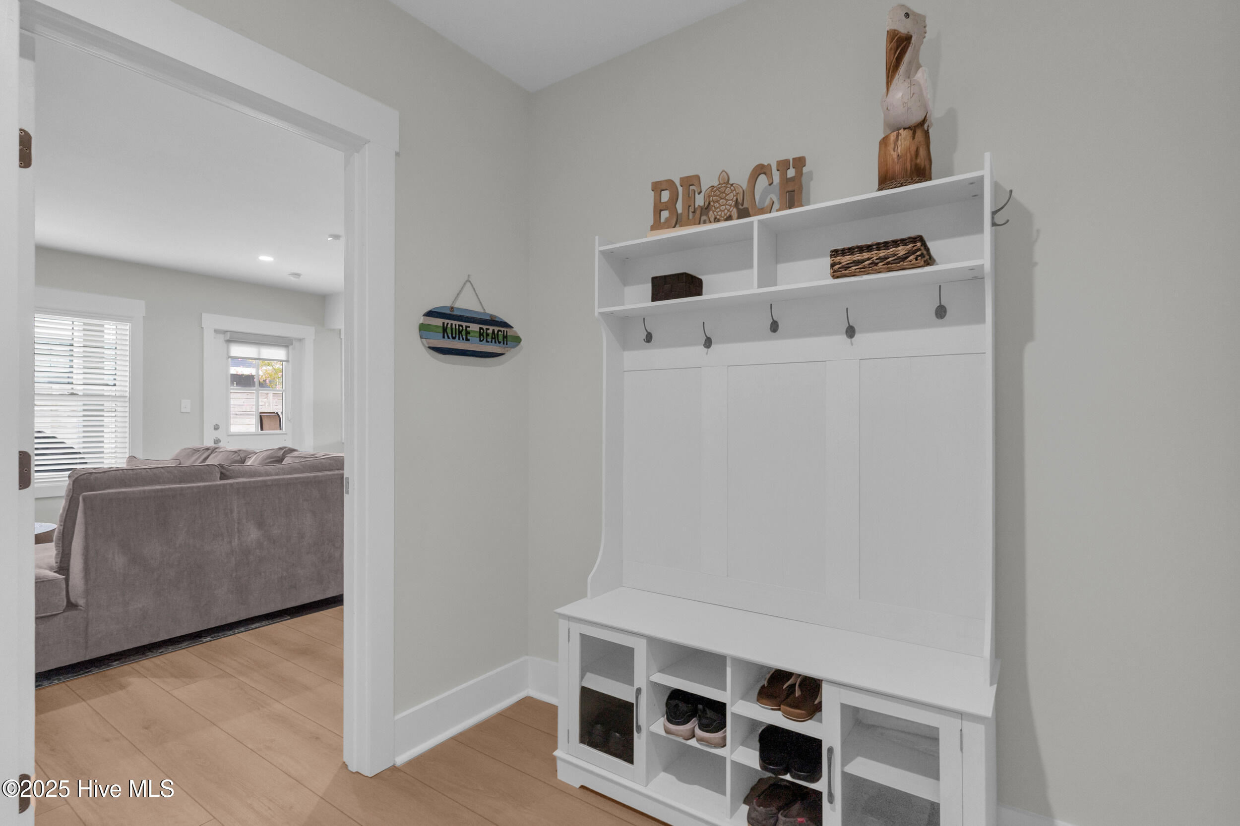 100565755 | Photo 31