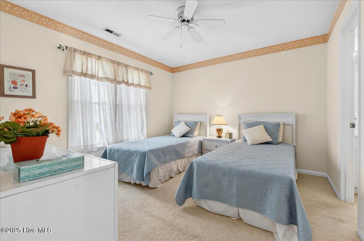 100532820 | Photo 32