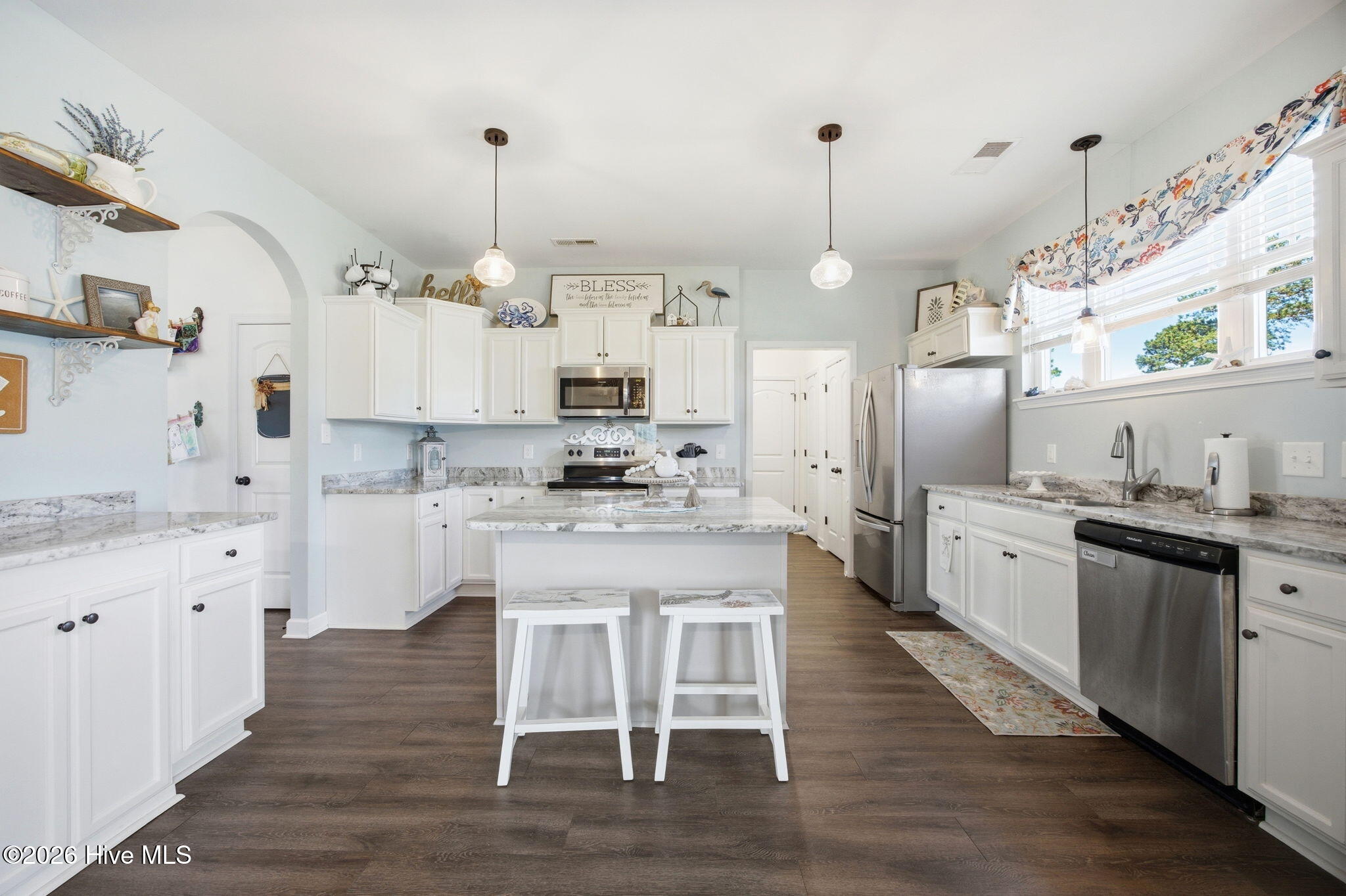 100570576 | Photo 12