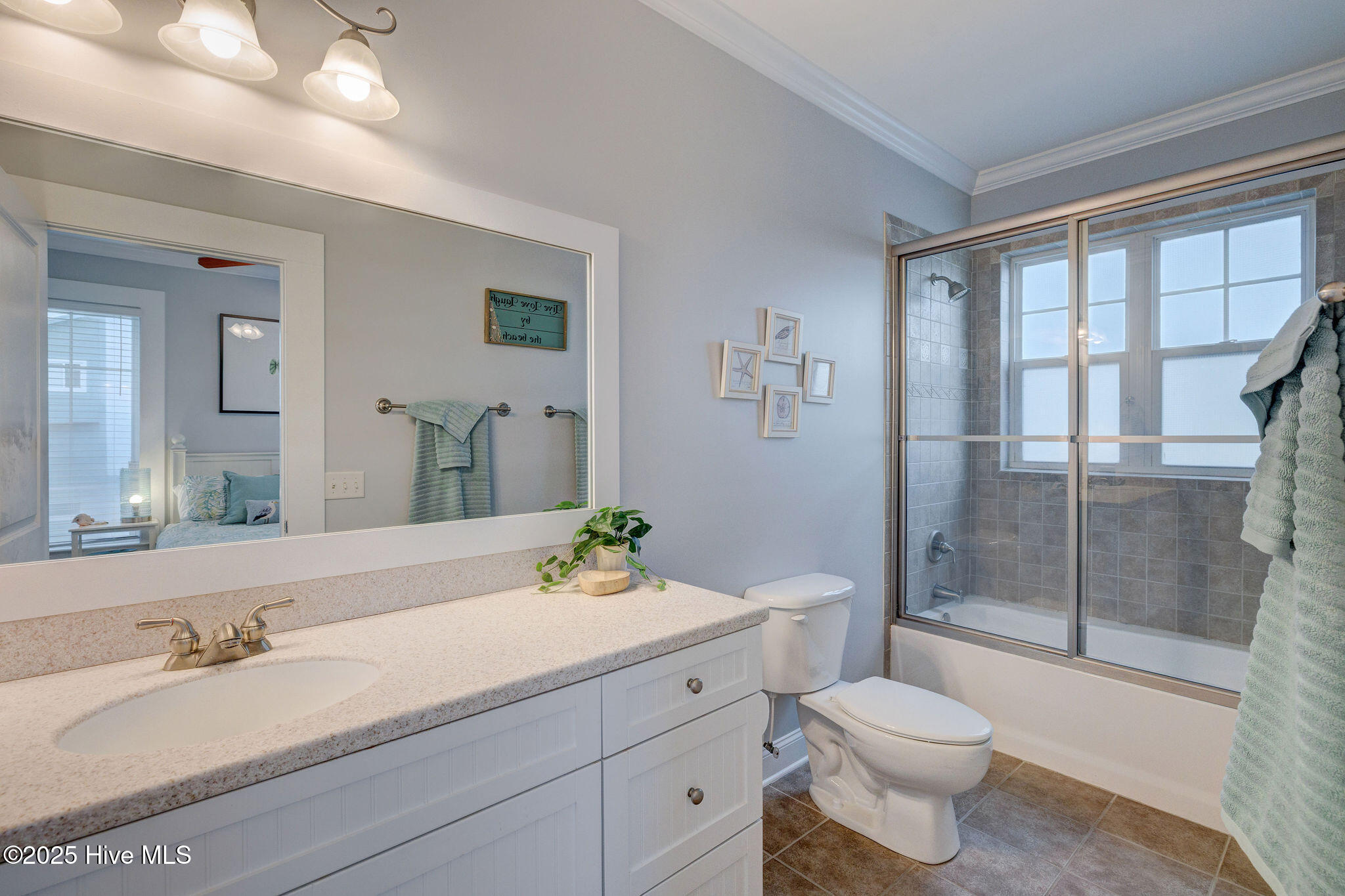 100522563 | Photo 28