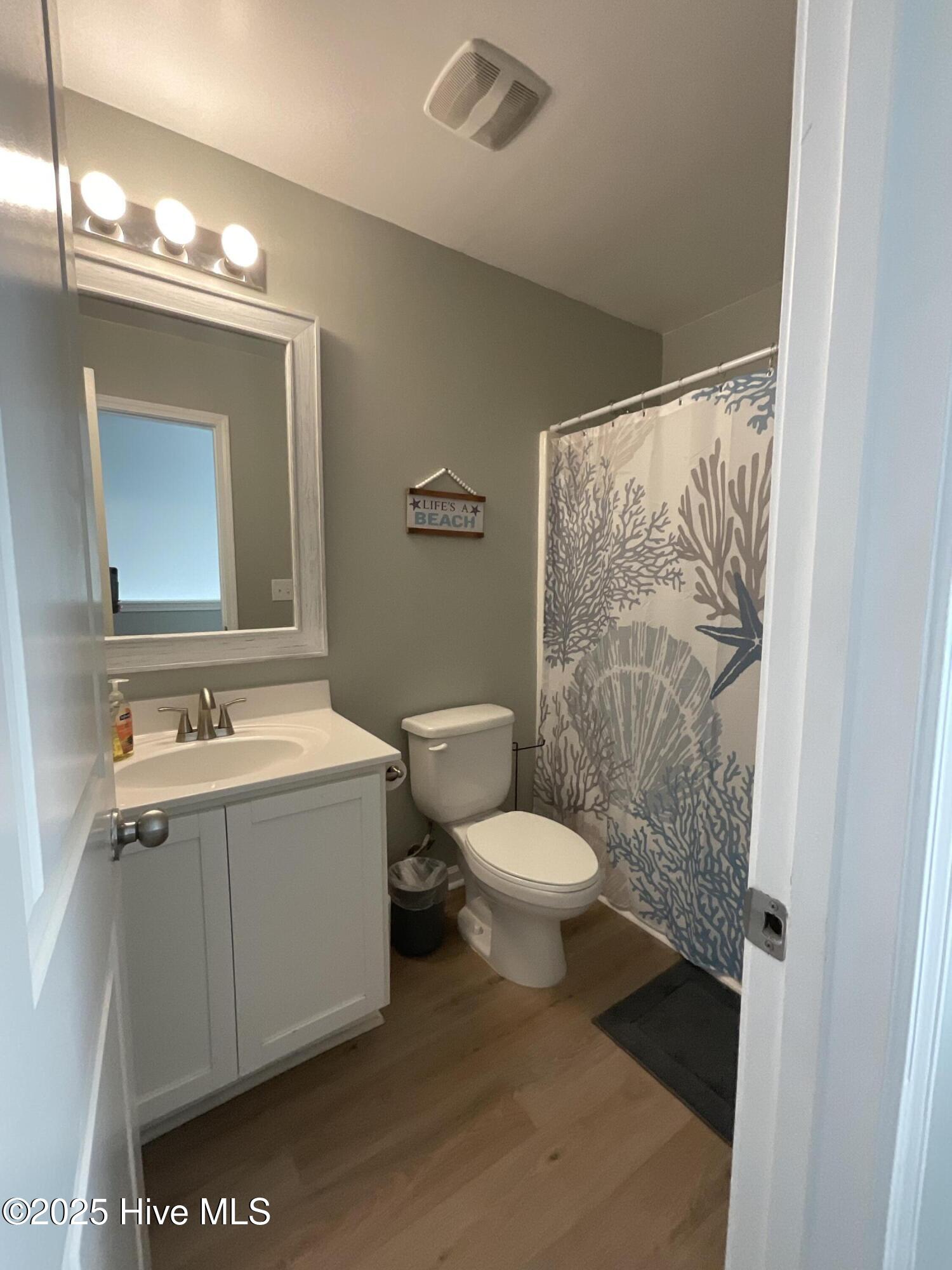 100545677 | Photo 12