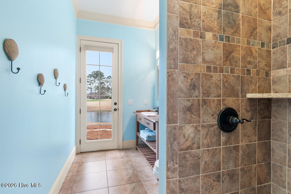 100558482 | Photo 55