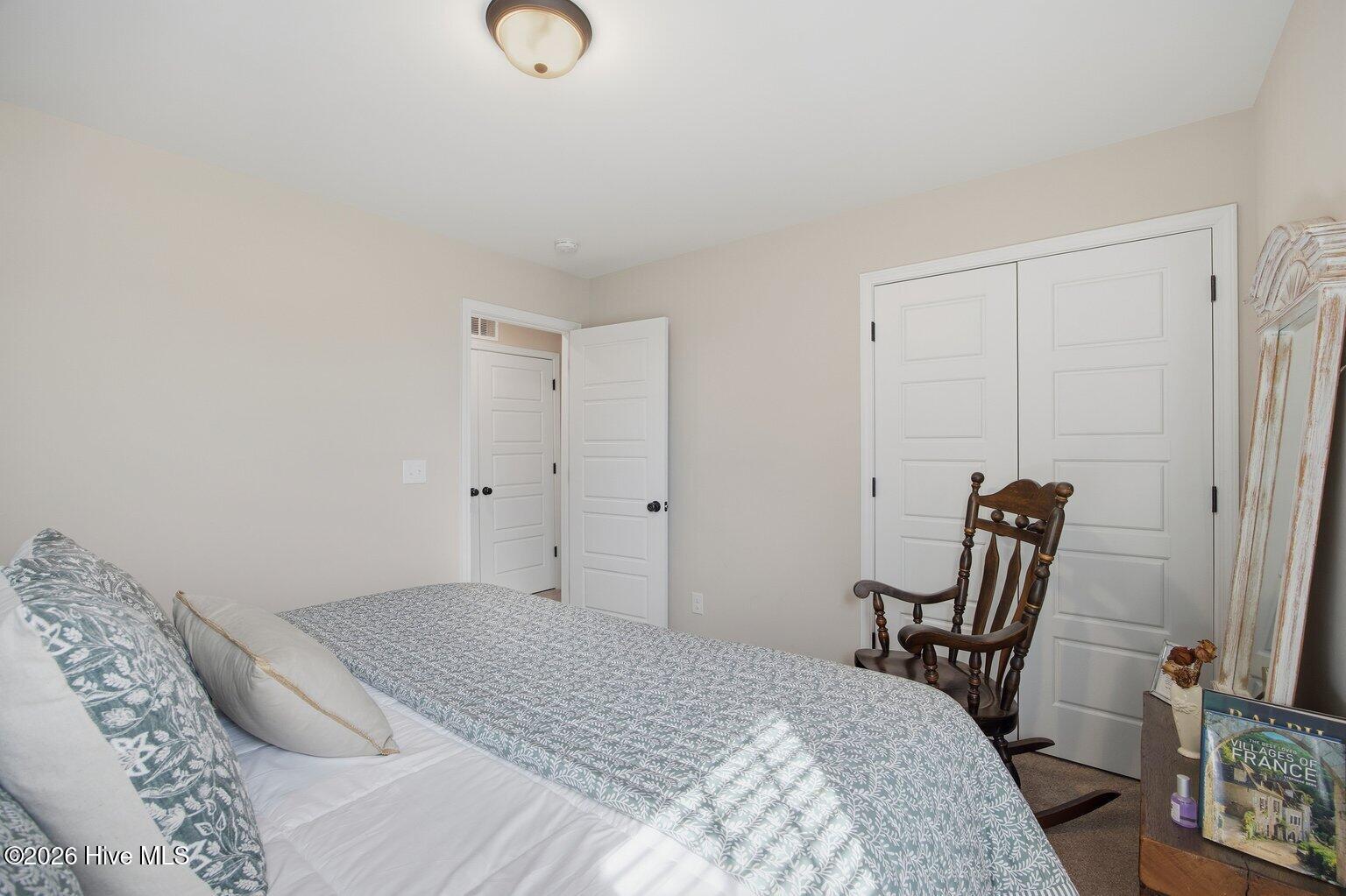 100567479 | Photo 32