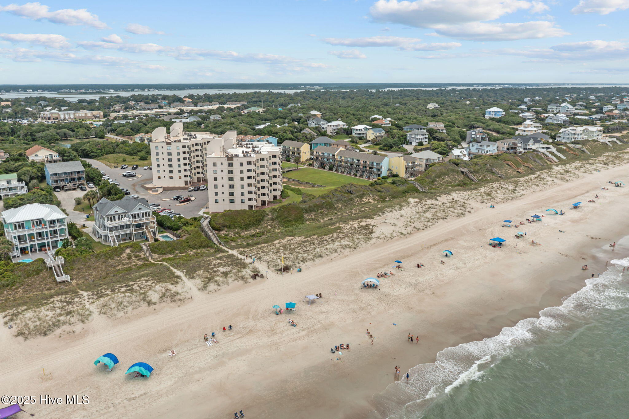 100520425 | Photo 44