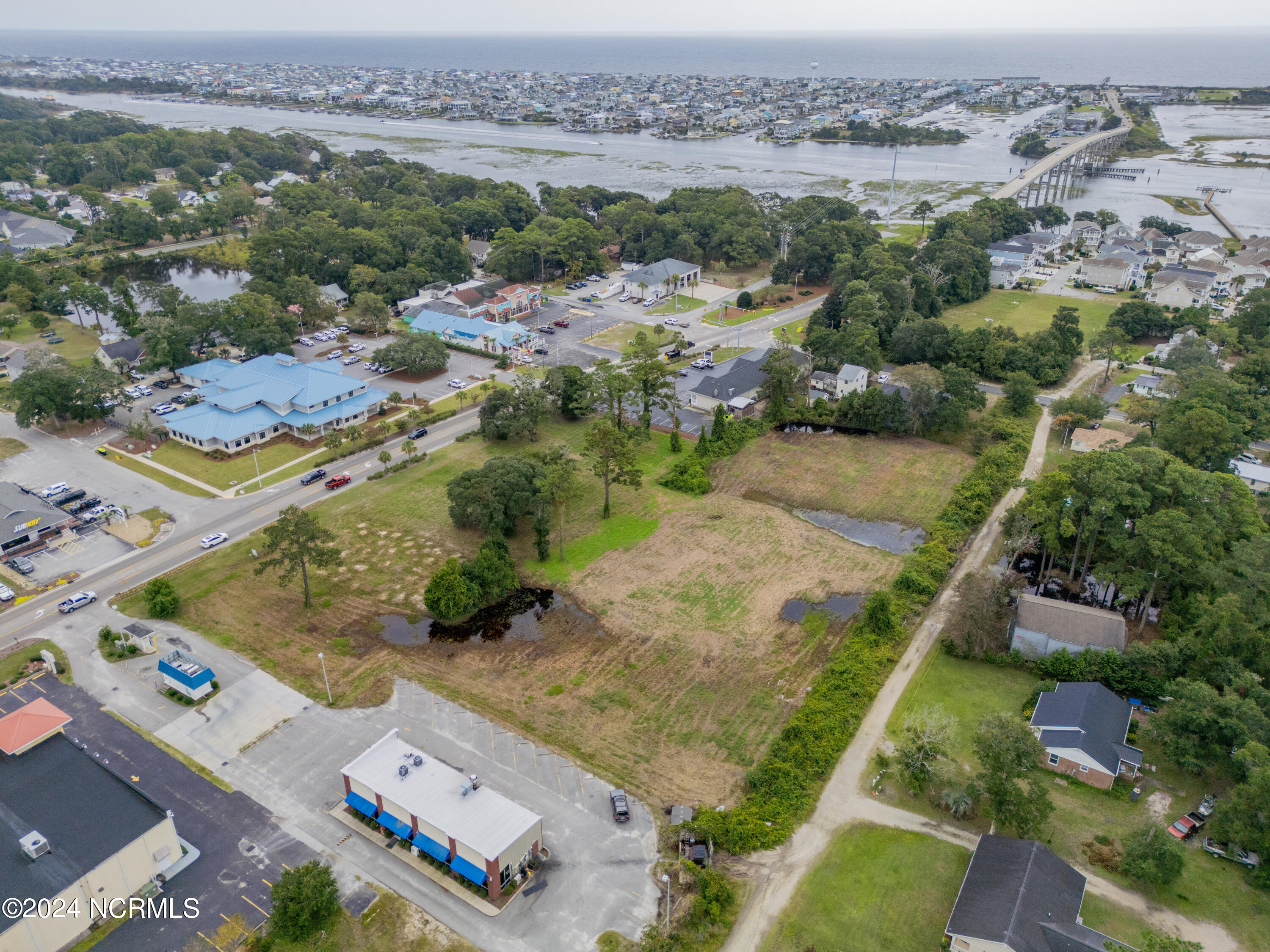 100467978 | Photo 15