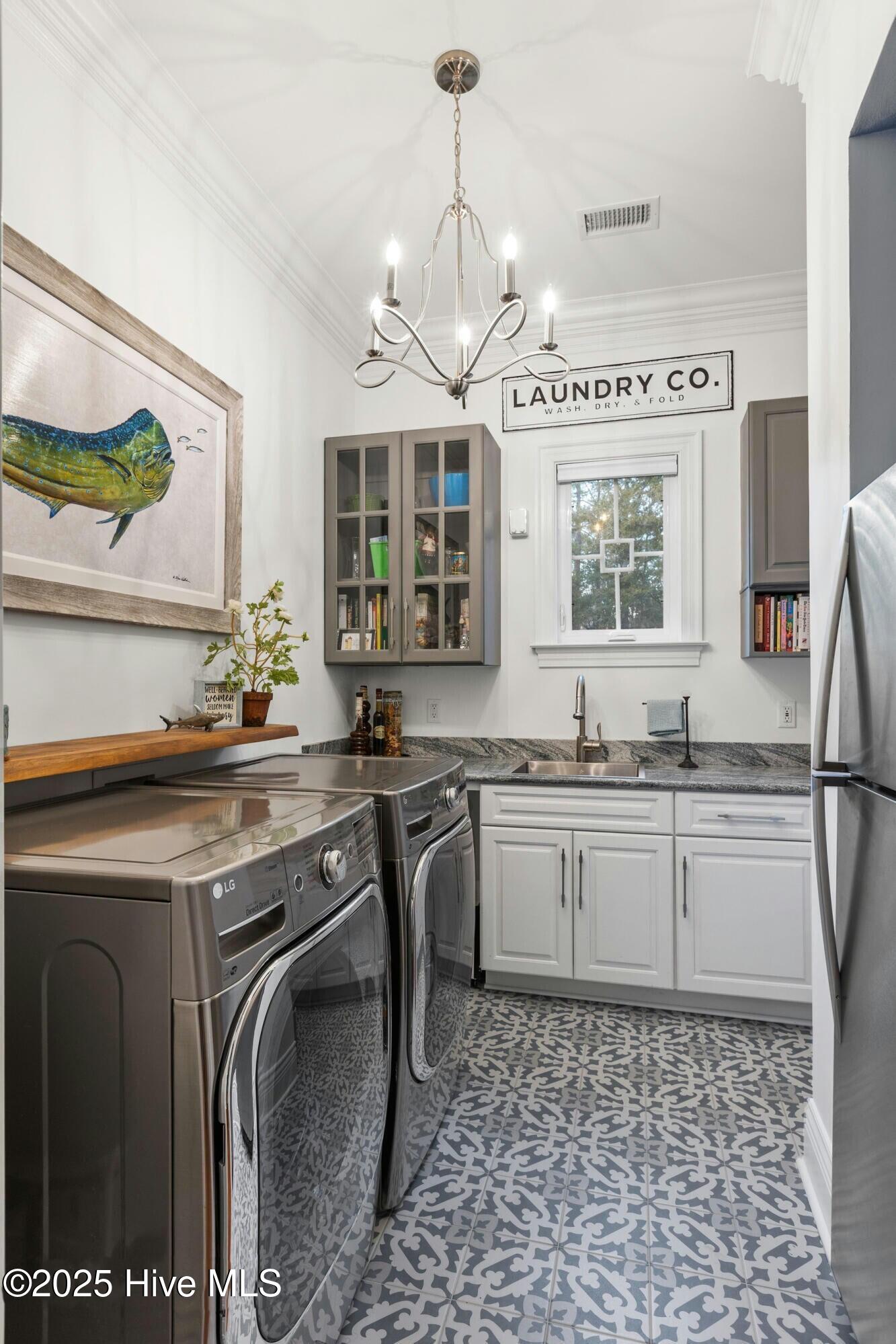 100549580 | Photo 30