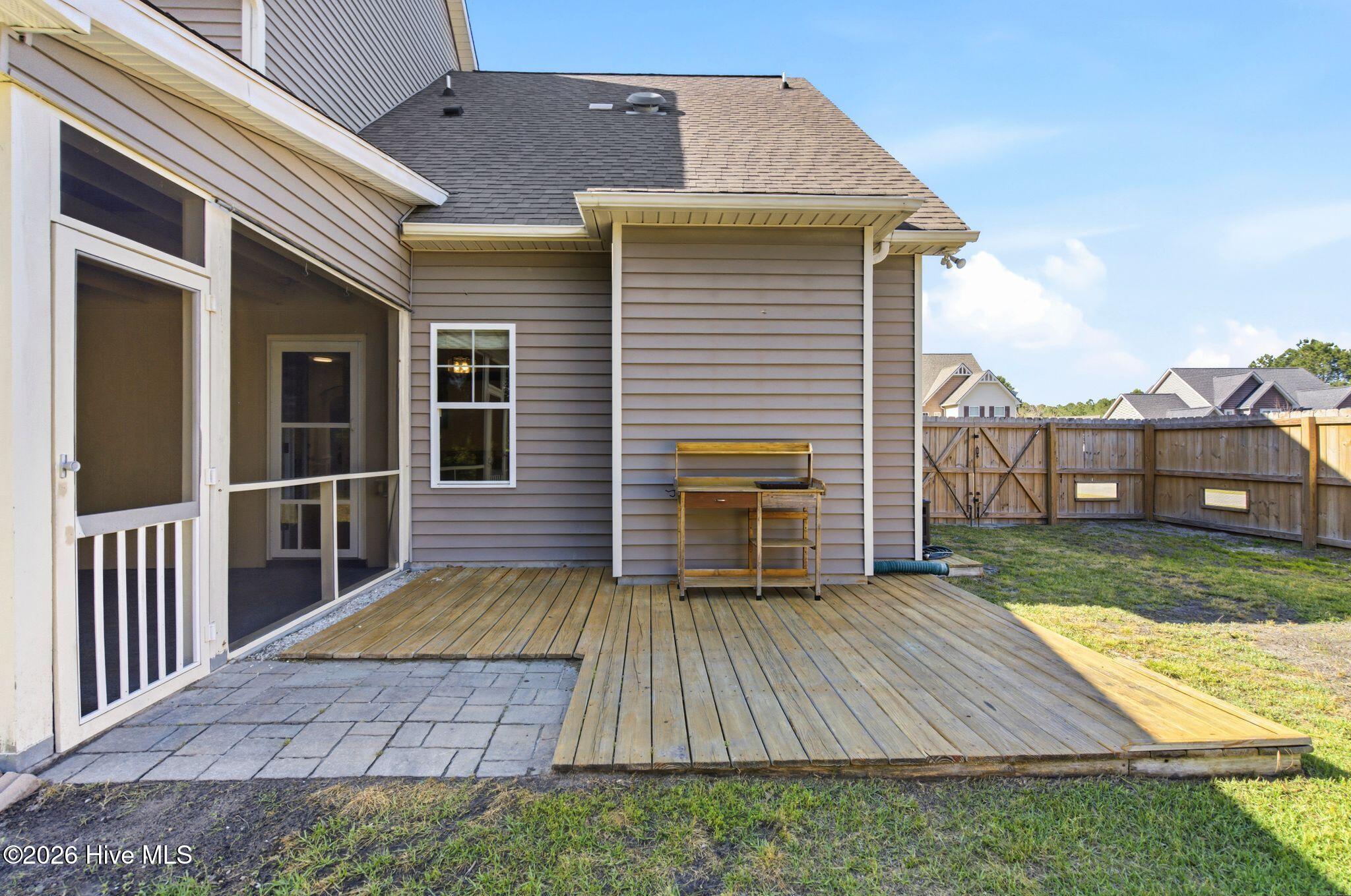 100566859 | Photo 57