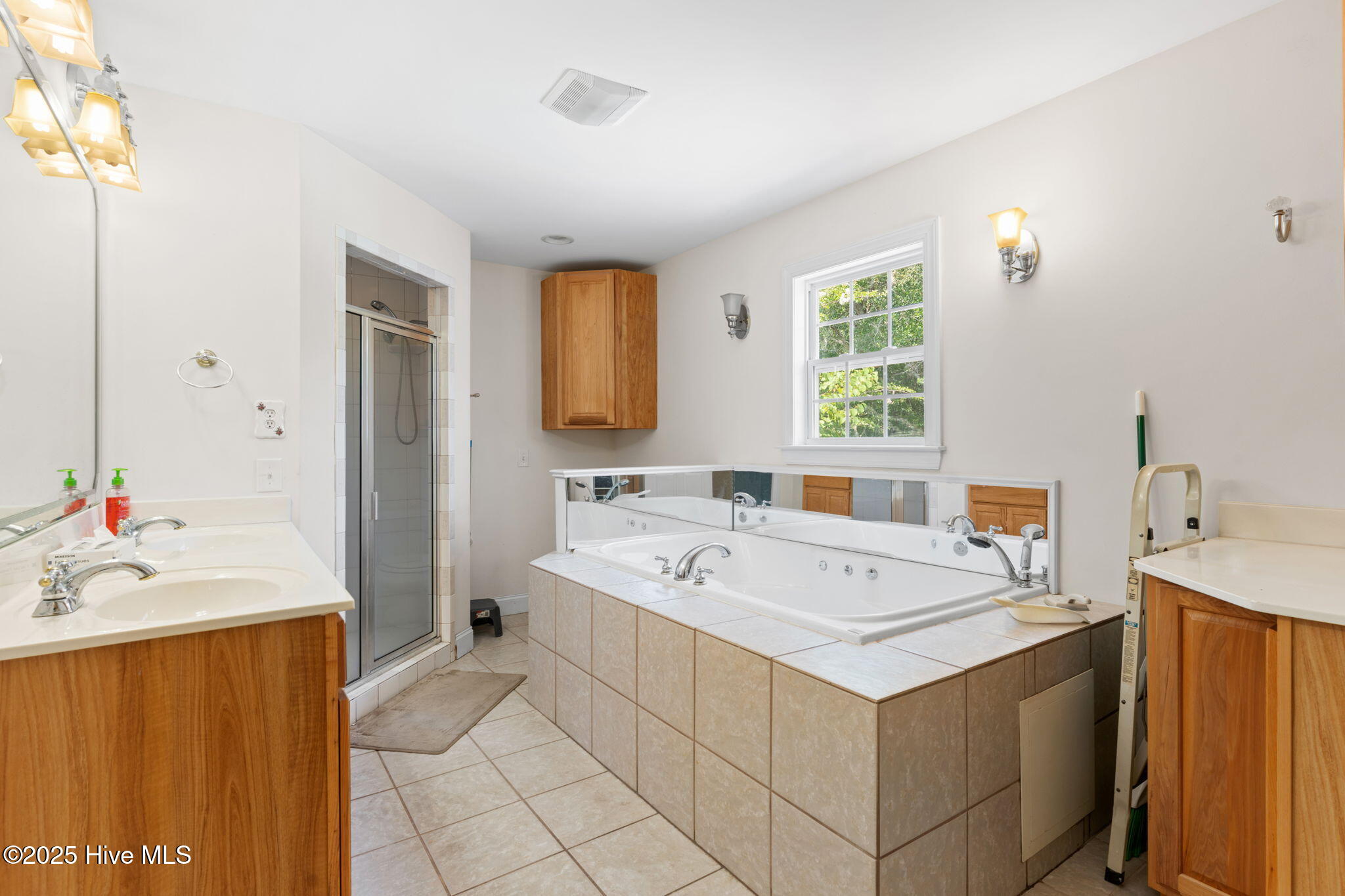 100522413 | Photo 40