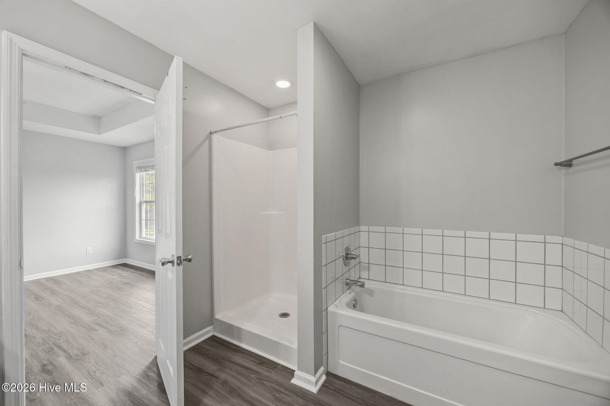 100555278 | Photo 26