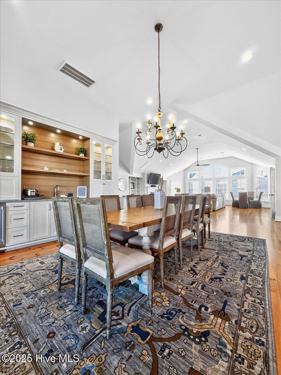 100540926 | Photo 22