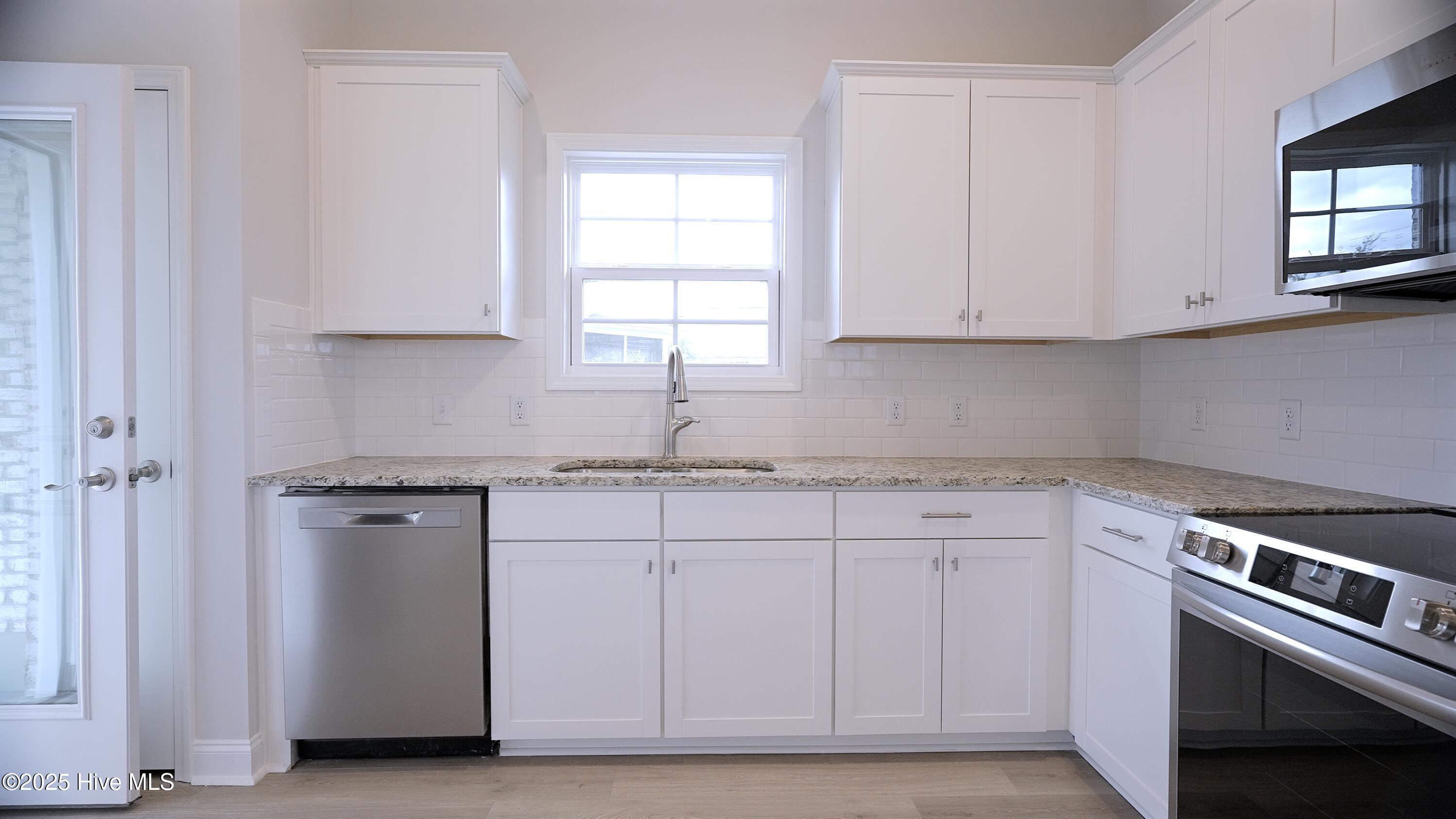 100424929 | Photo 13