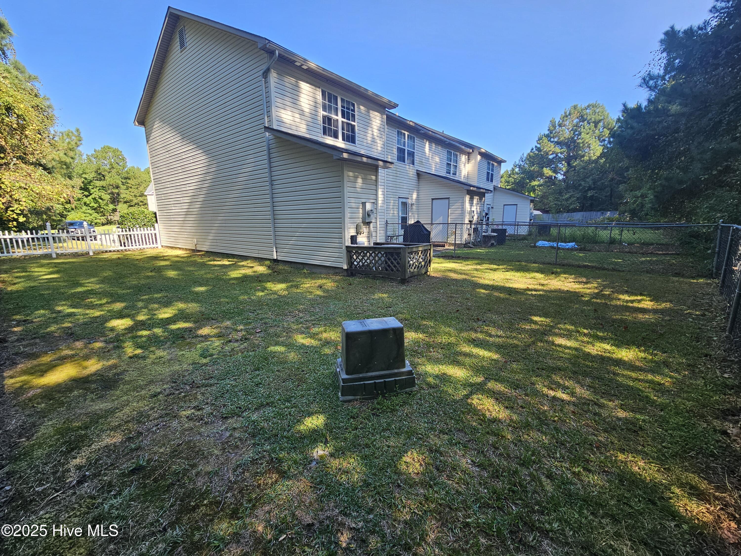 100553761 | Photo 11