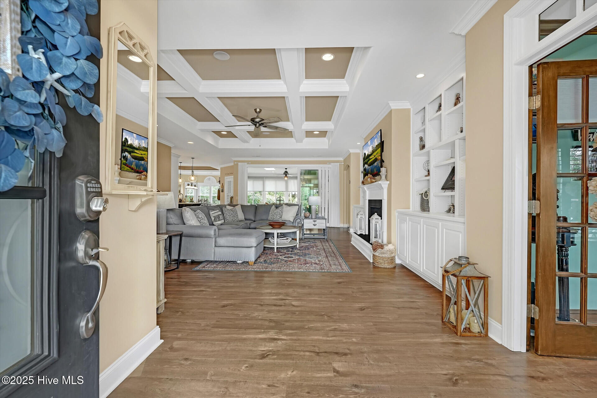 8448ForestCrestCt_59433_4