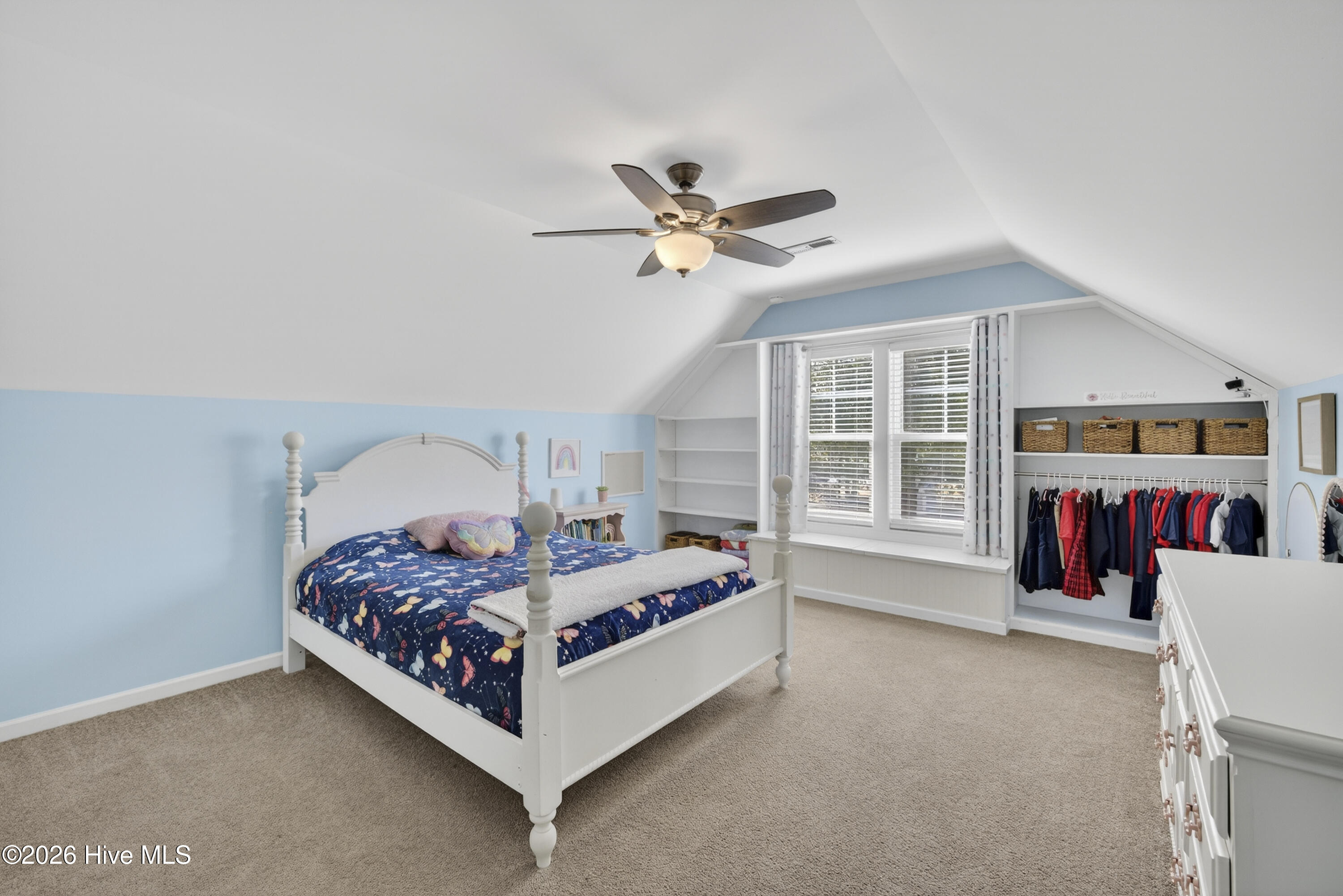 100549081 | Photo 27