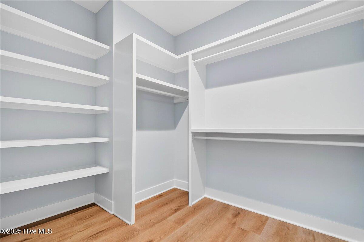 100531648 | Photo 16