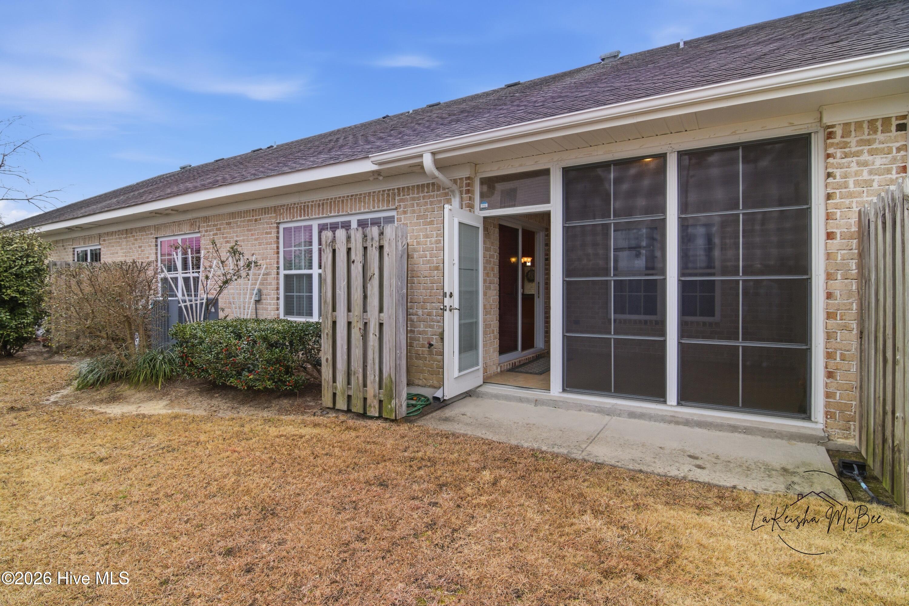 100553609 | Photo 26