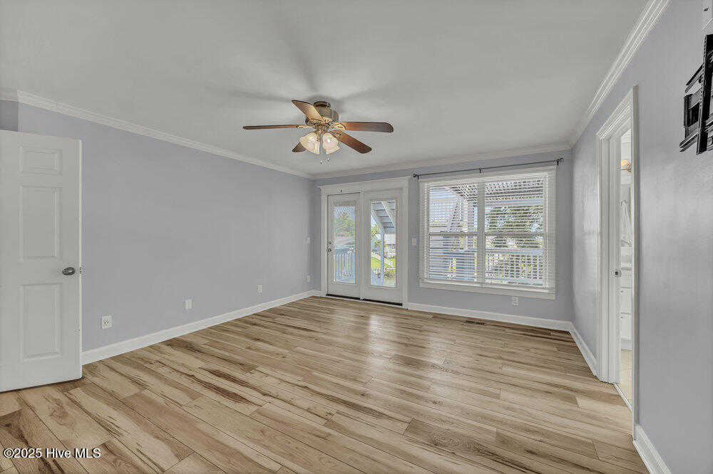 100531490 | Photo 25