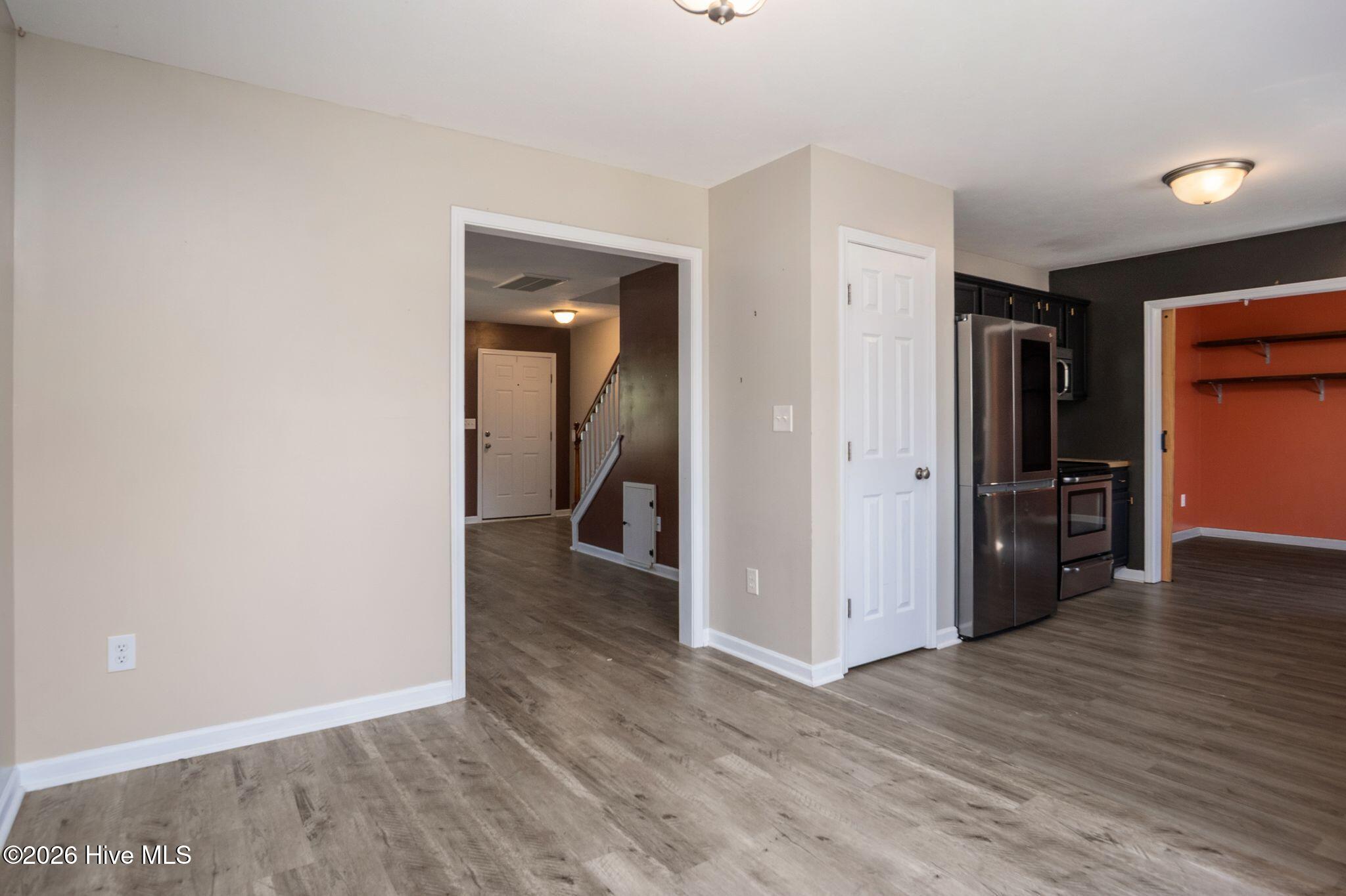 100569961 | Photo 14