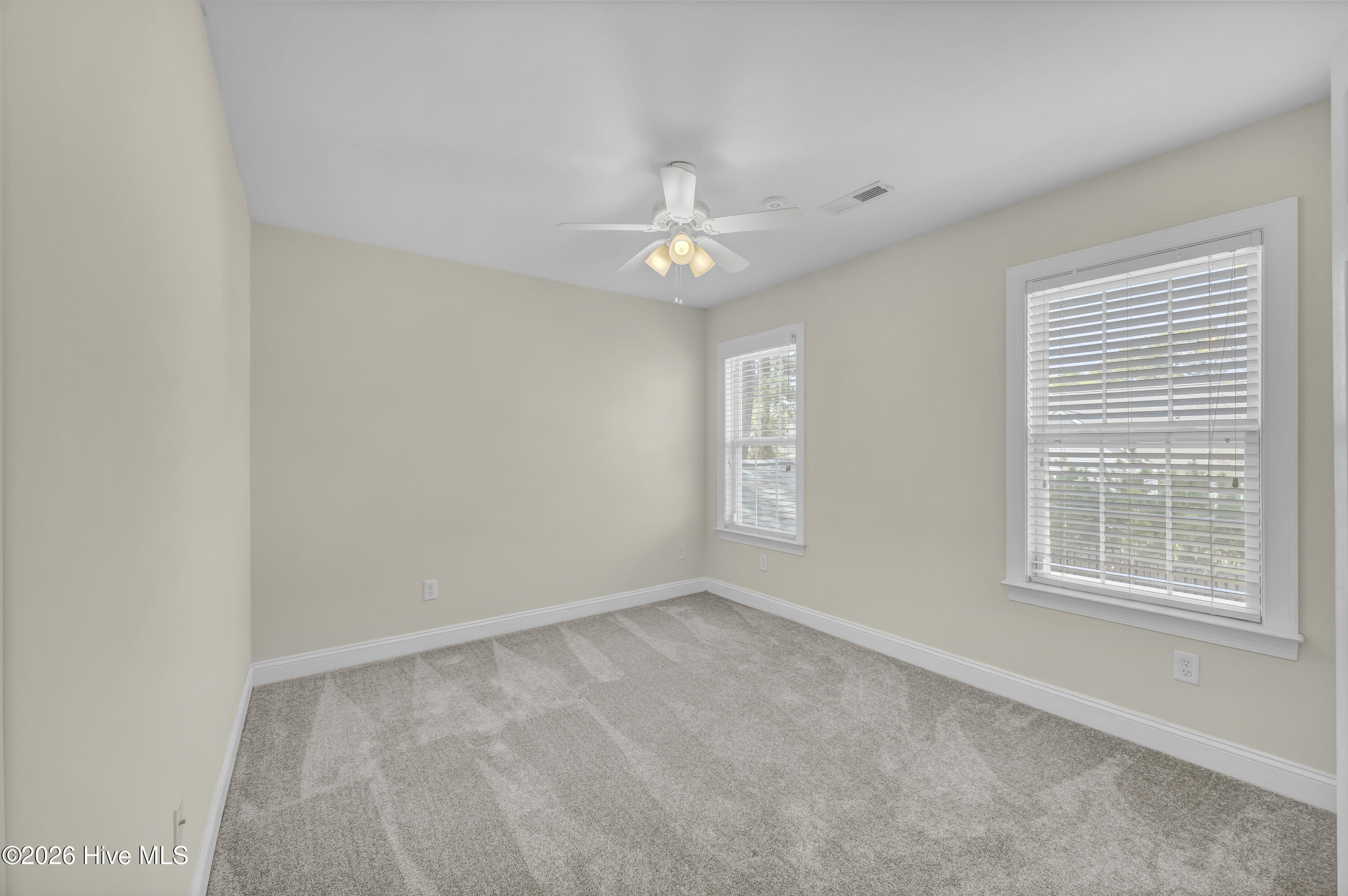 100541932 | Photo 21