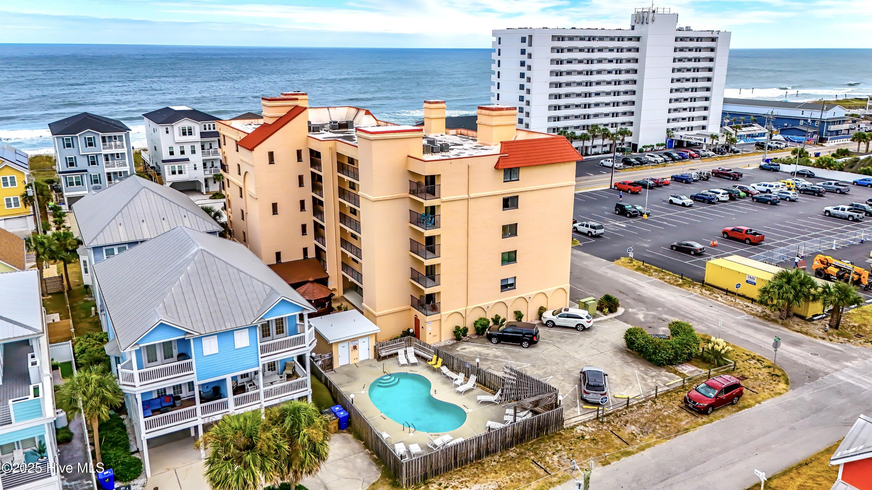 1518 S Lake Park Boulevard 2e, Carolina Beach, NC 28428 – photo 2: Photo Sep 15 2025, 13 11 15