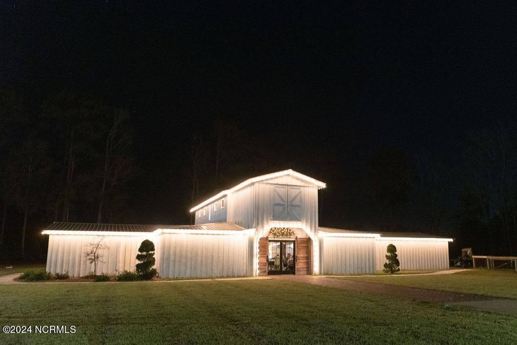 100545633 | Photo 14