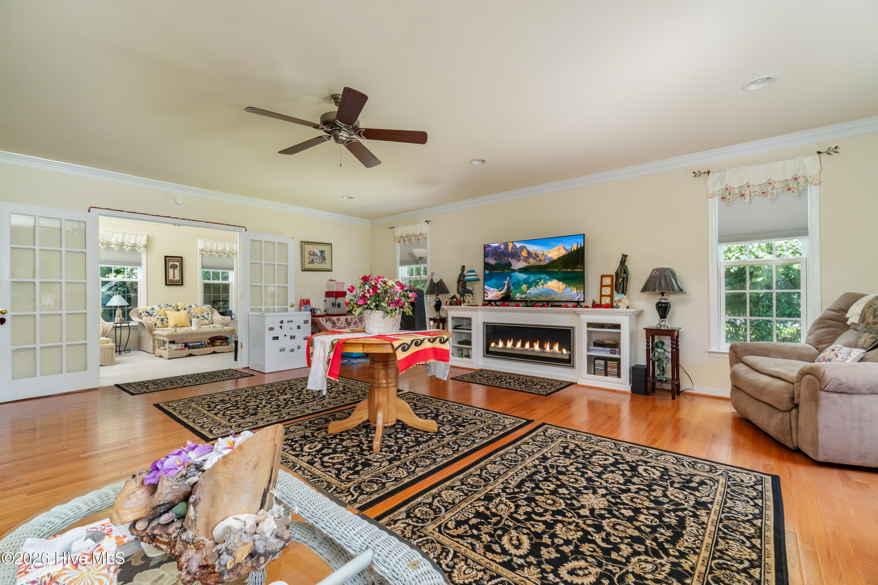 FORMAL LIVINGROOM