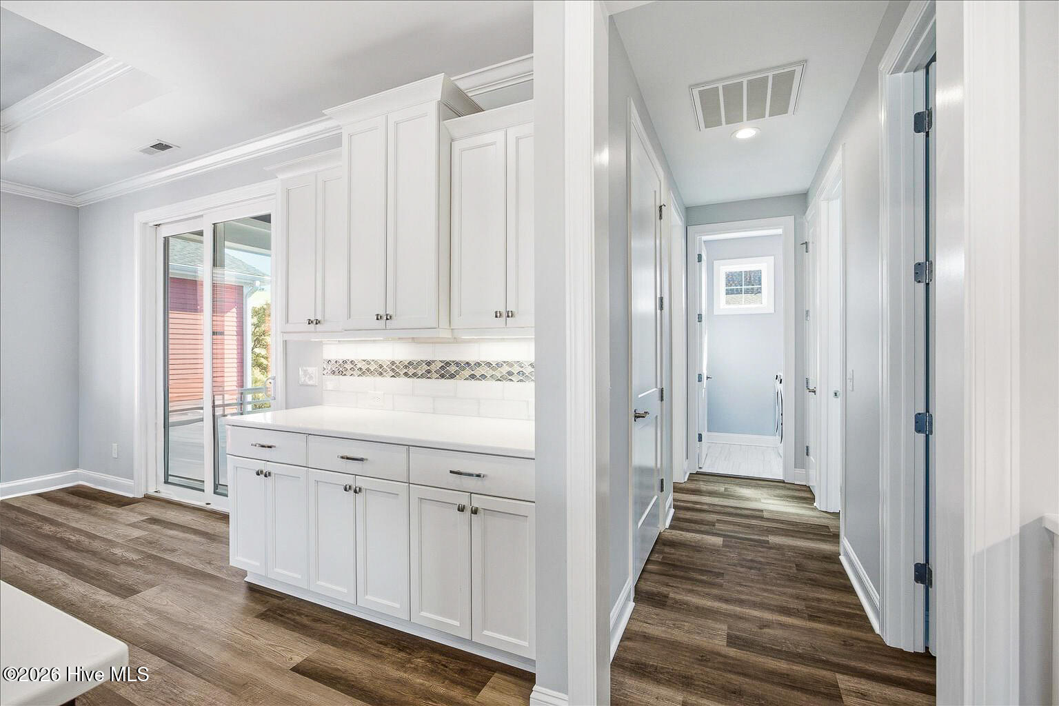 100559735 | Photo 10