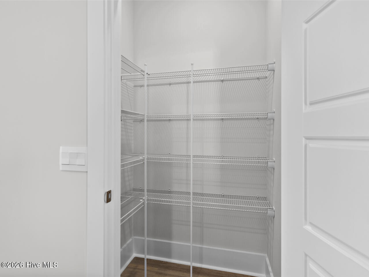 100530535 | Photo 12