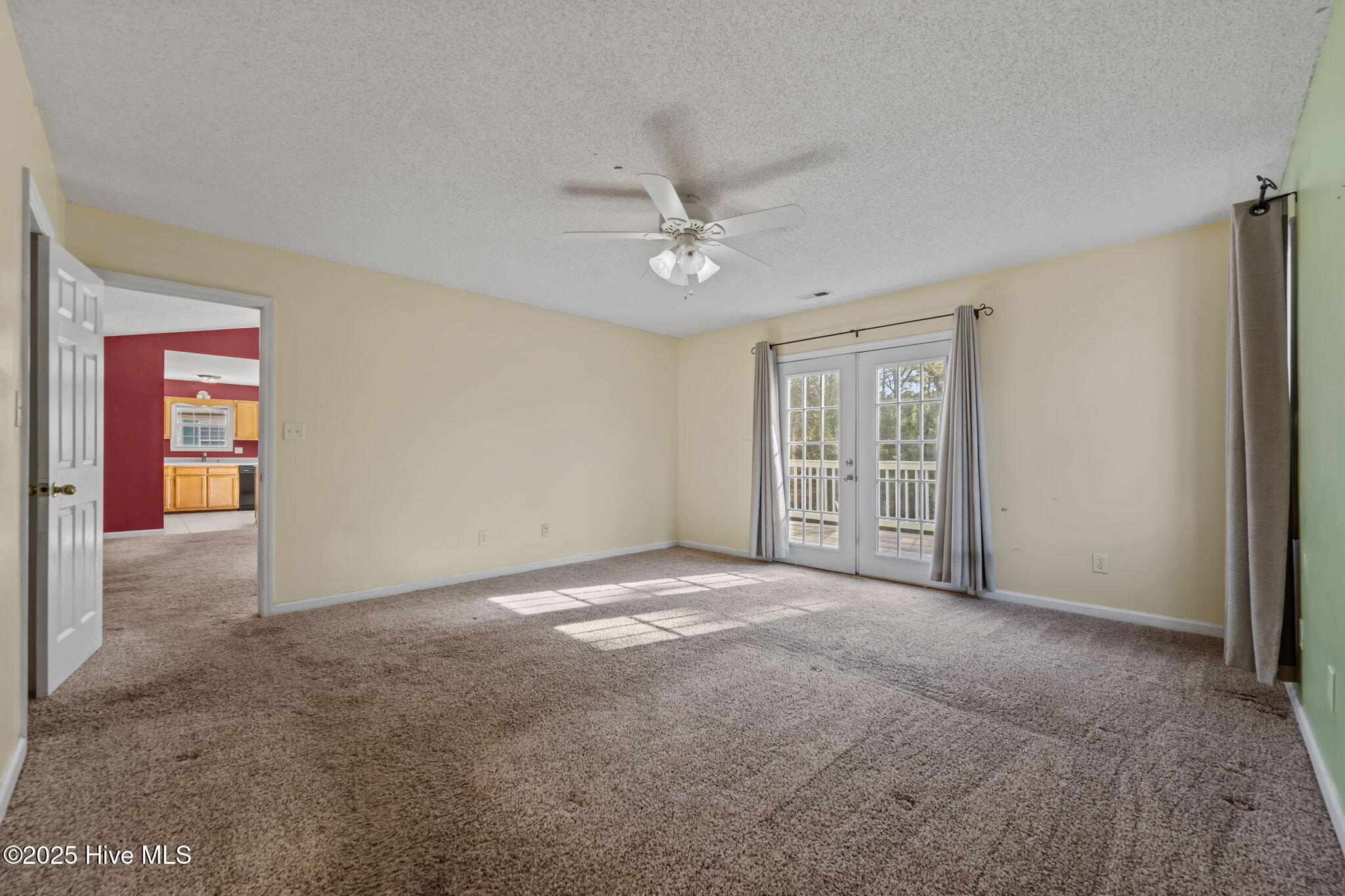 100544578 | Photo 13