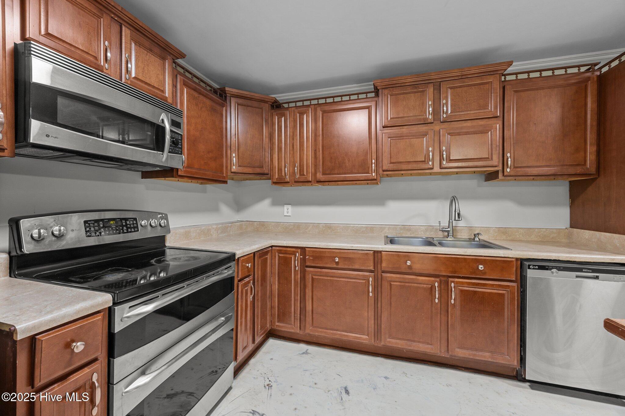 100524526 | Photo 16