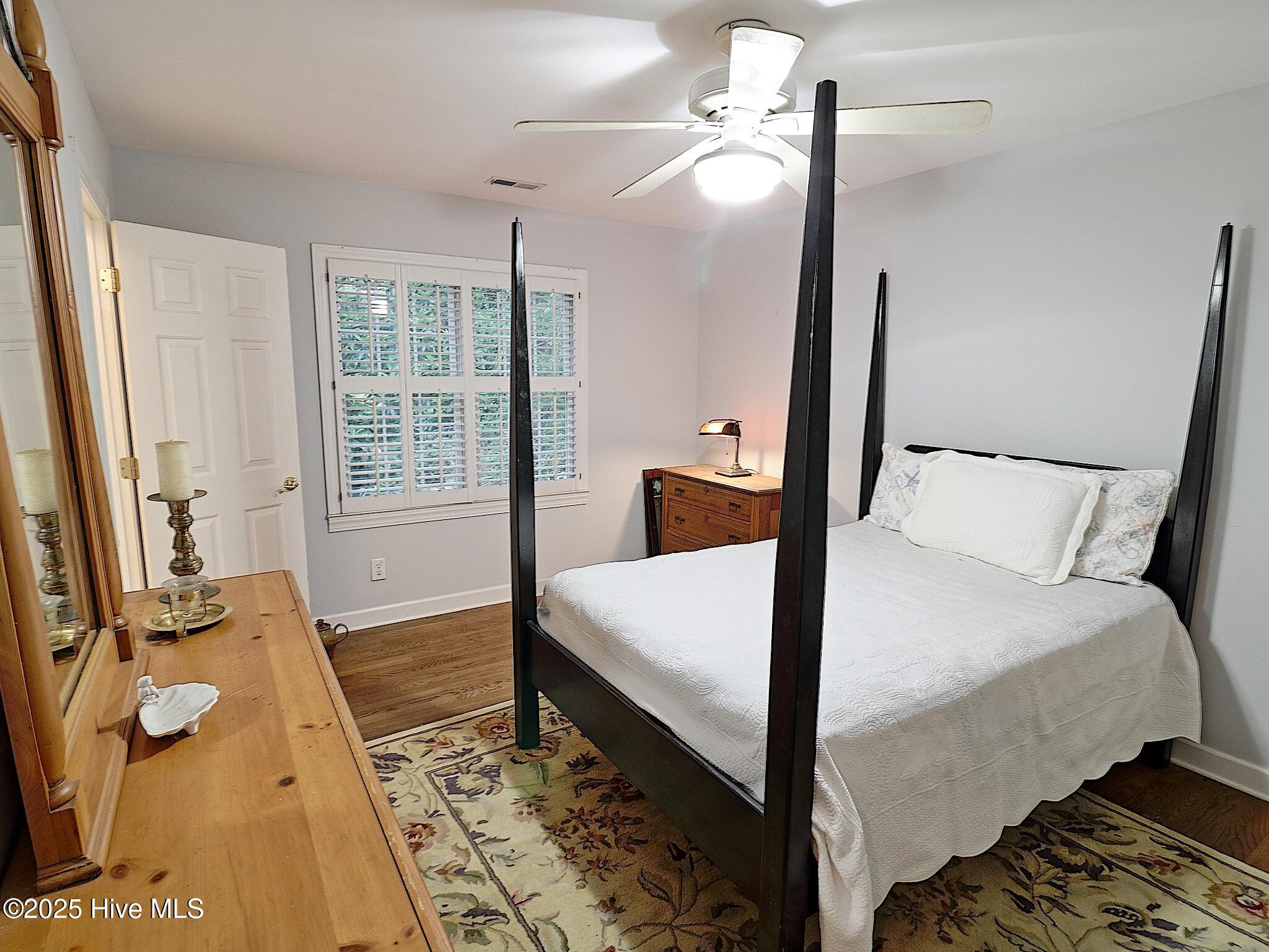 100504796 | Photo 46