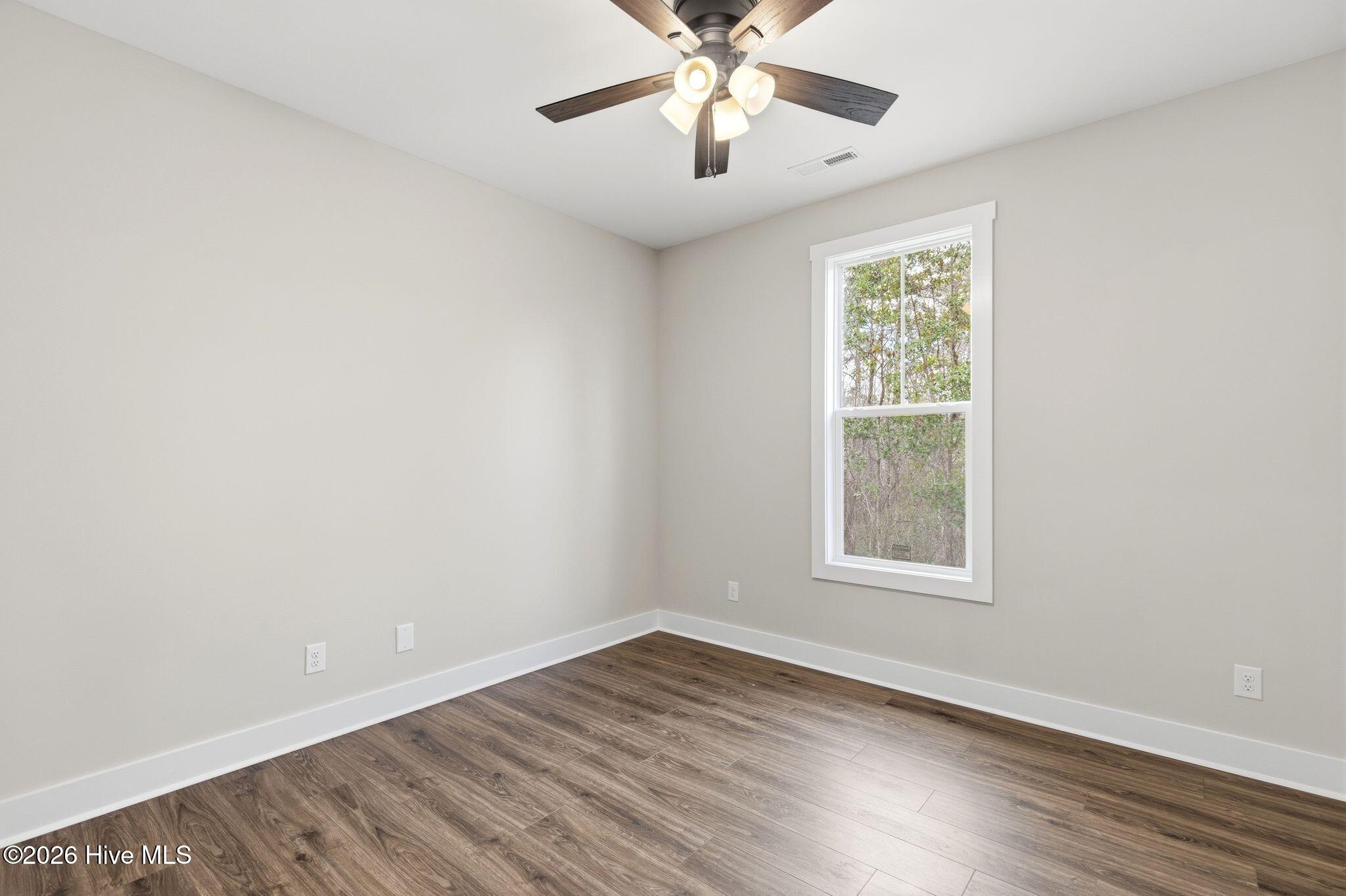 100559286 | Photo 29