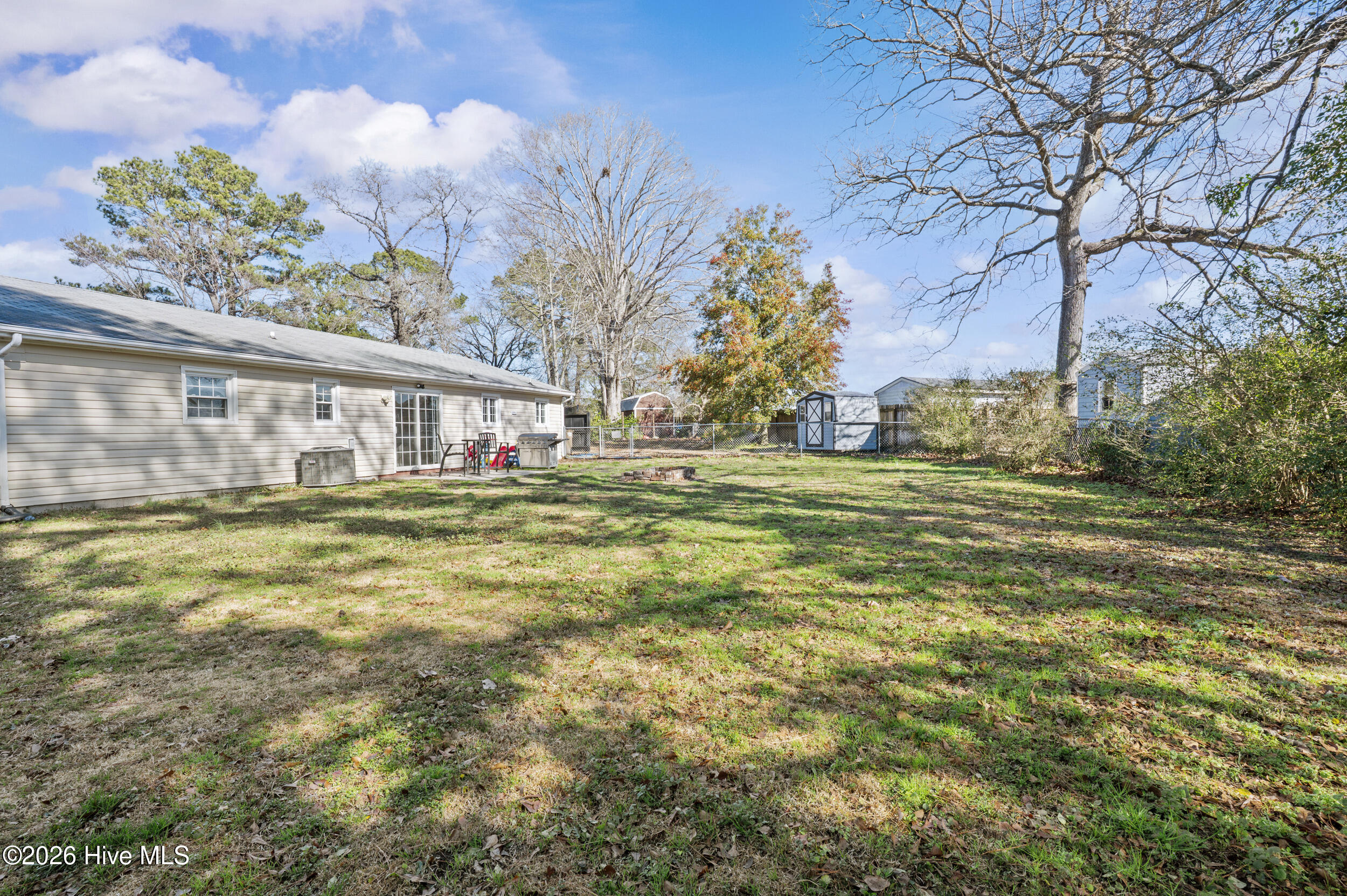 100550340 | Photo 26