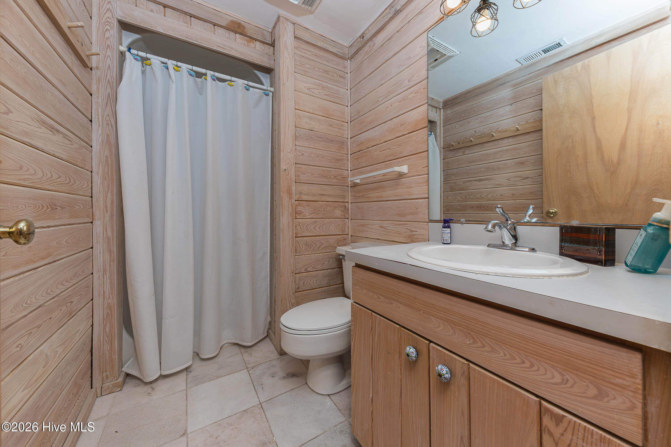 100560422 | Photo 68