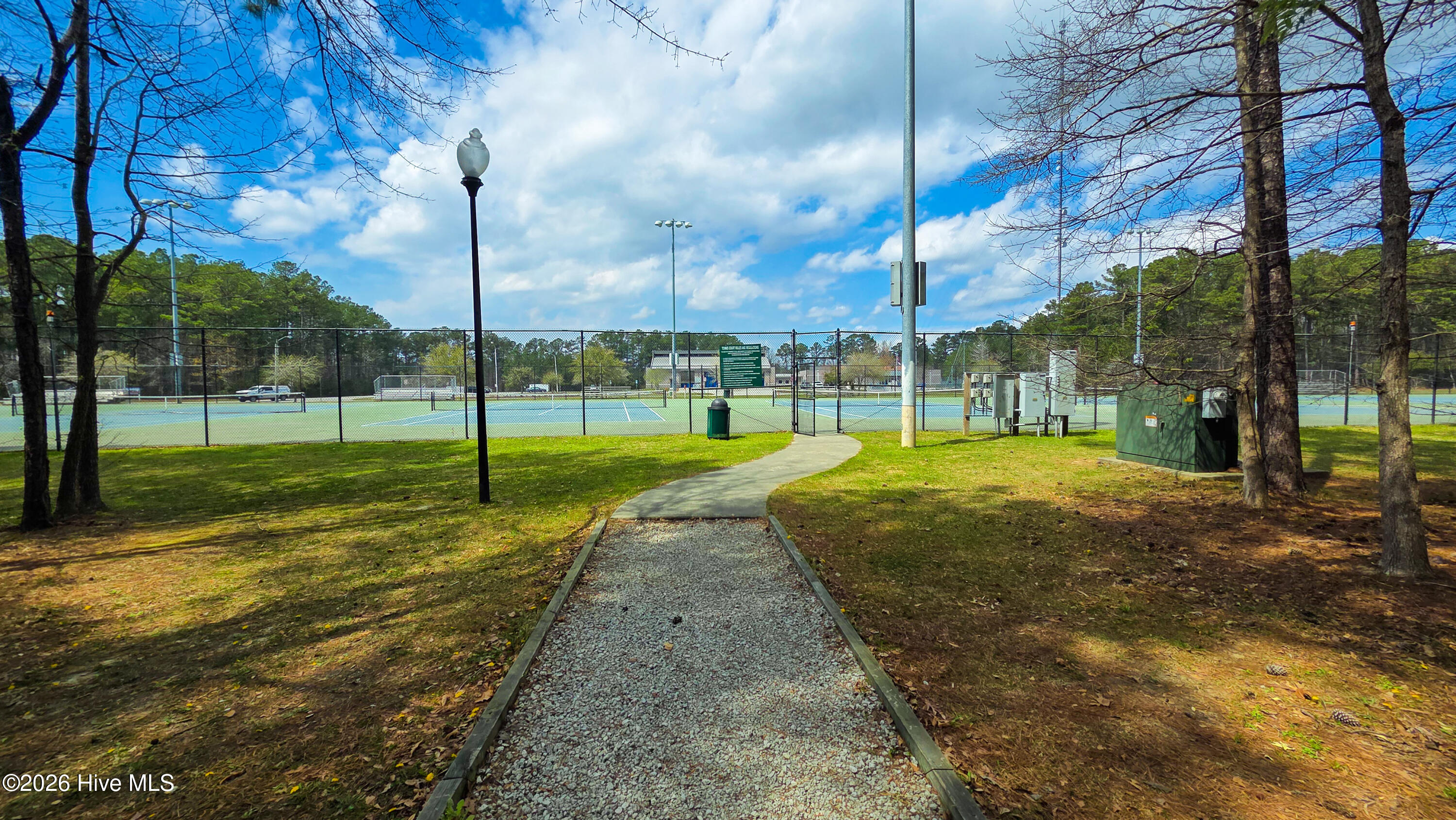 100562387 | Photo 64