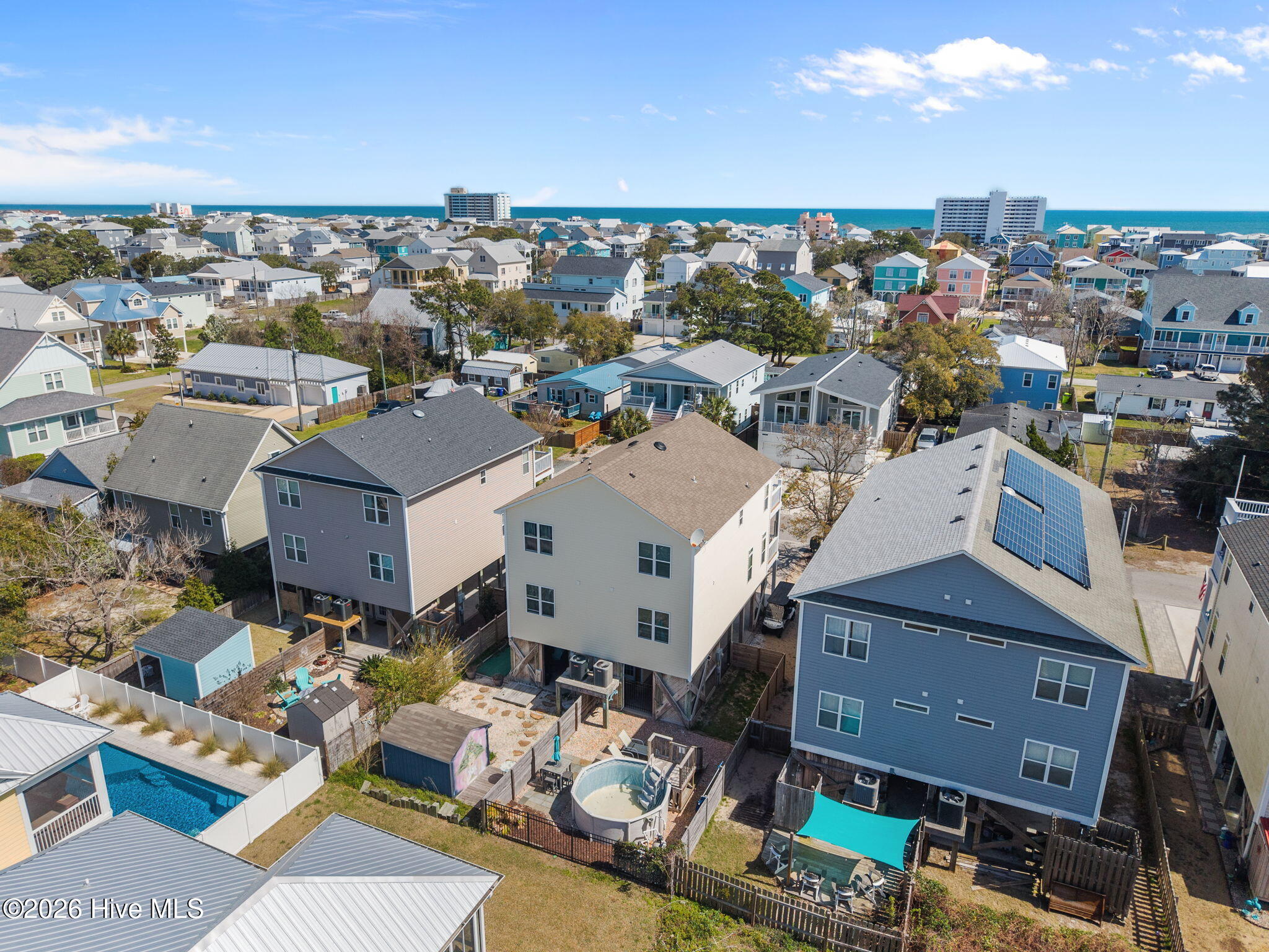 100560488 | Photo 51